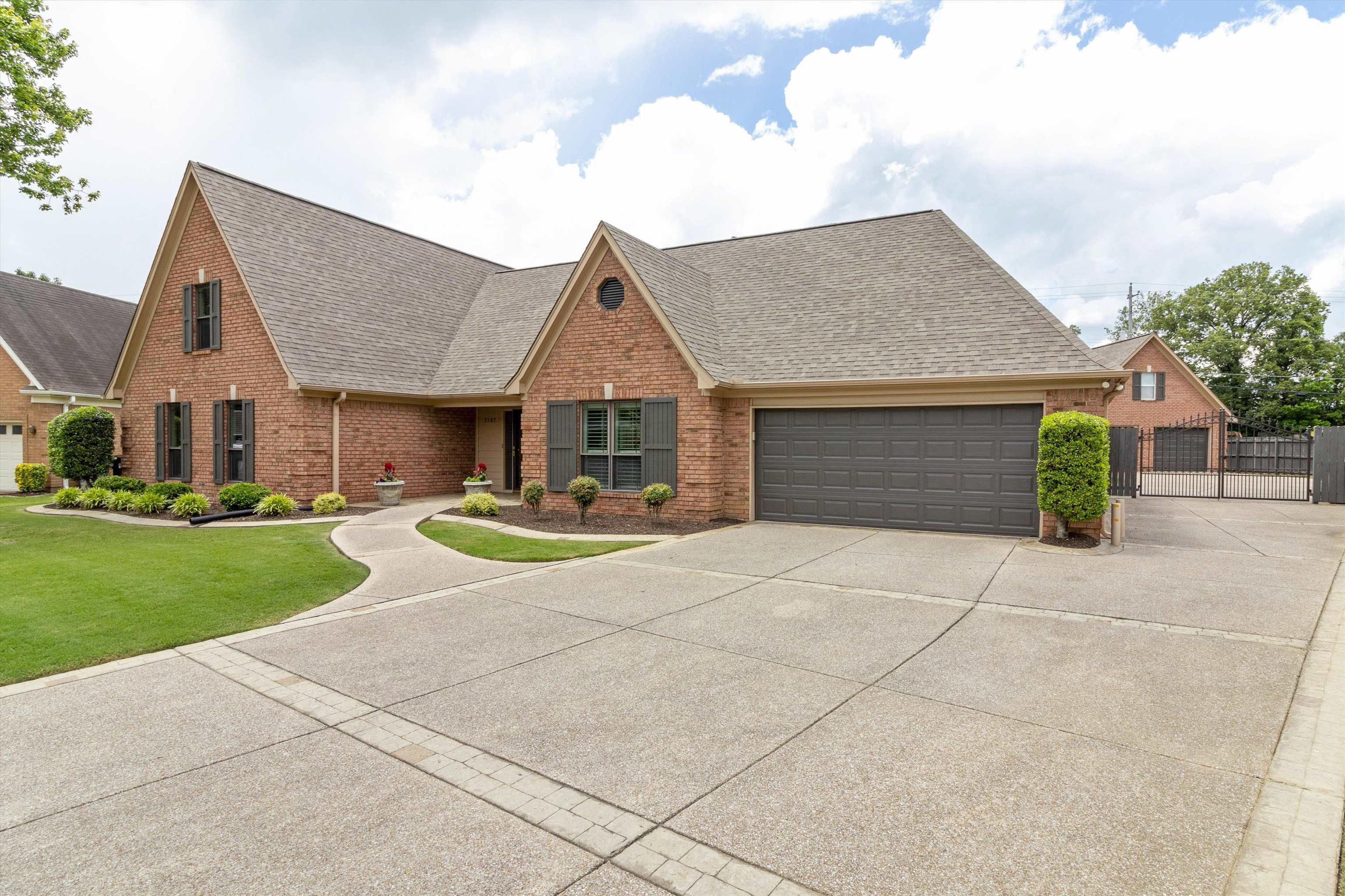3187 VALLEY LAKE DR