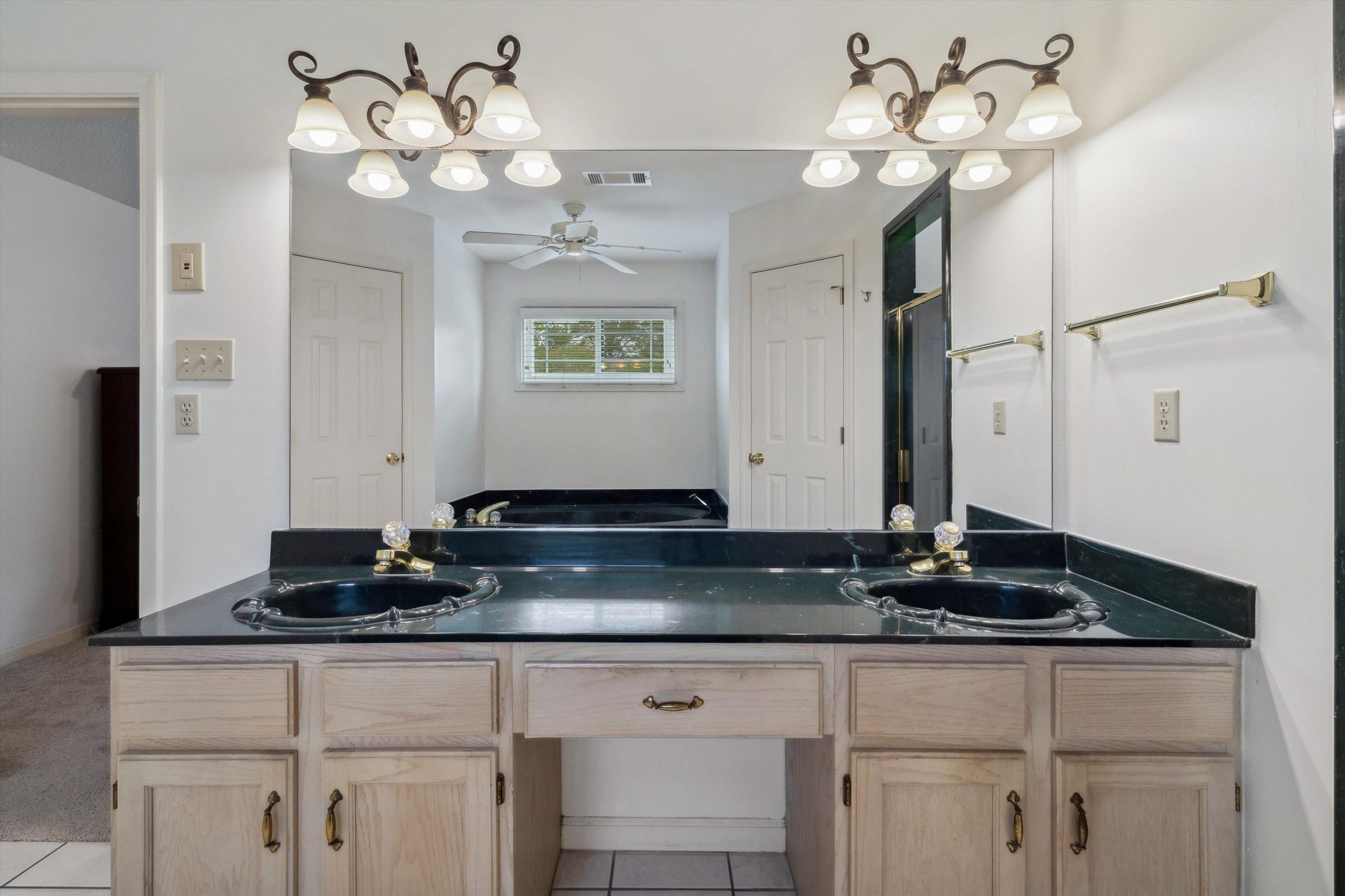 3187 VALLEY LAKE DR