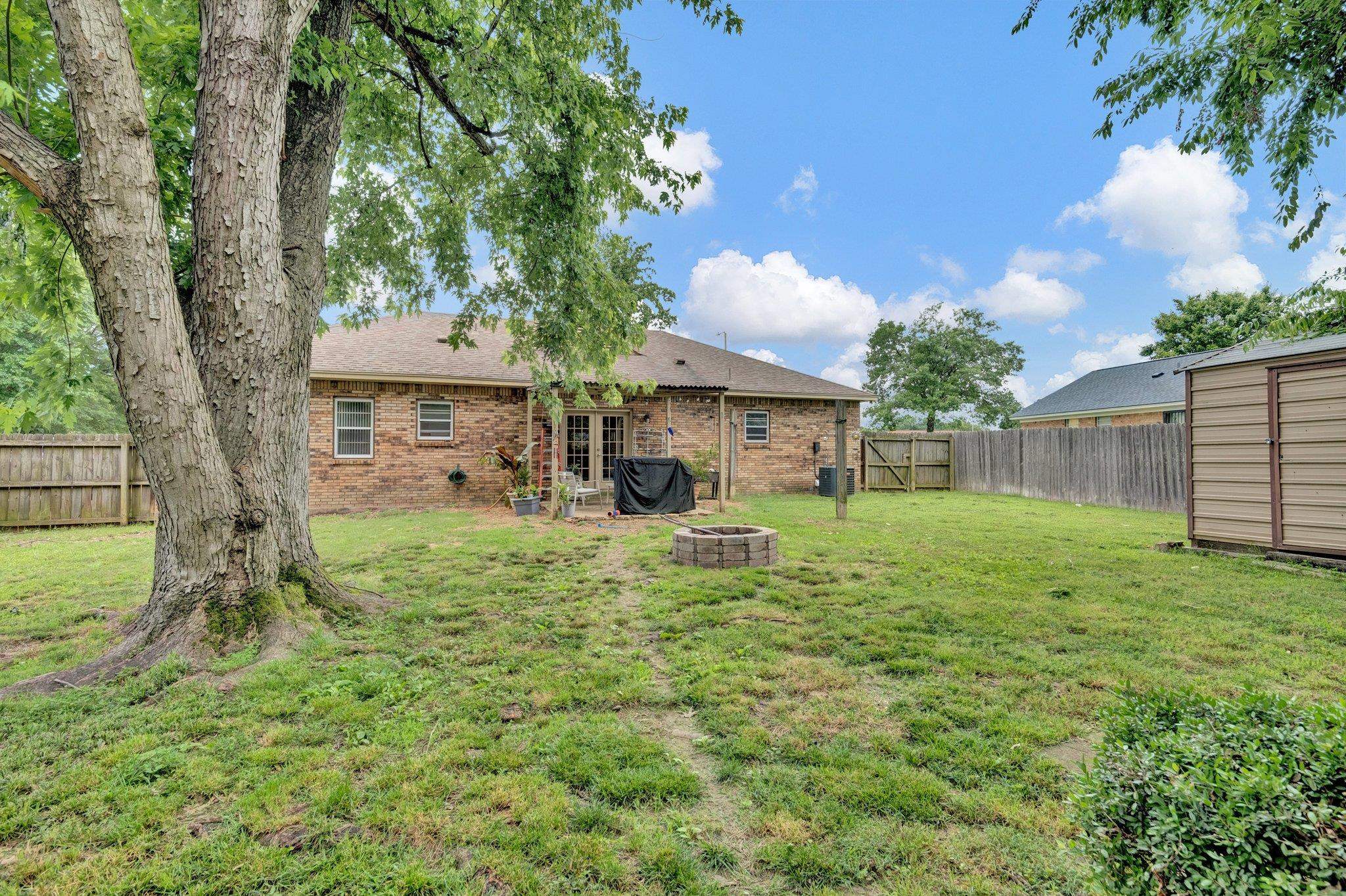 3990 LUTHER RD