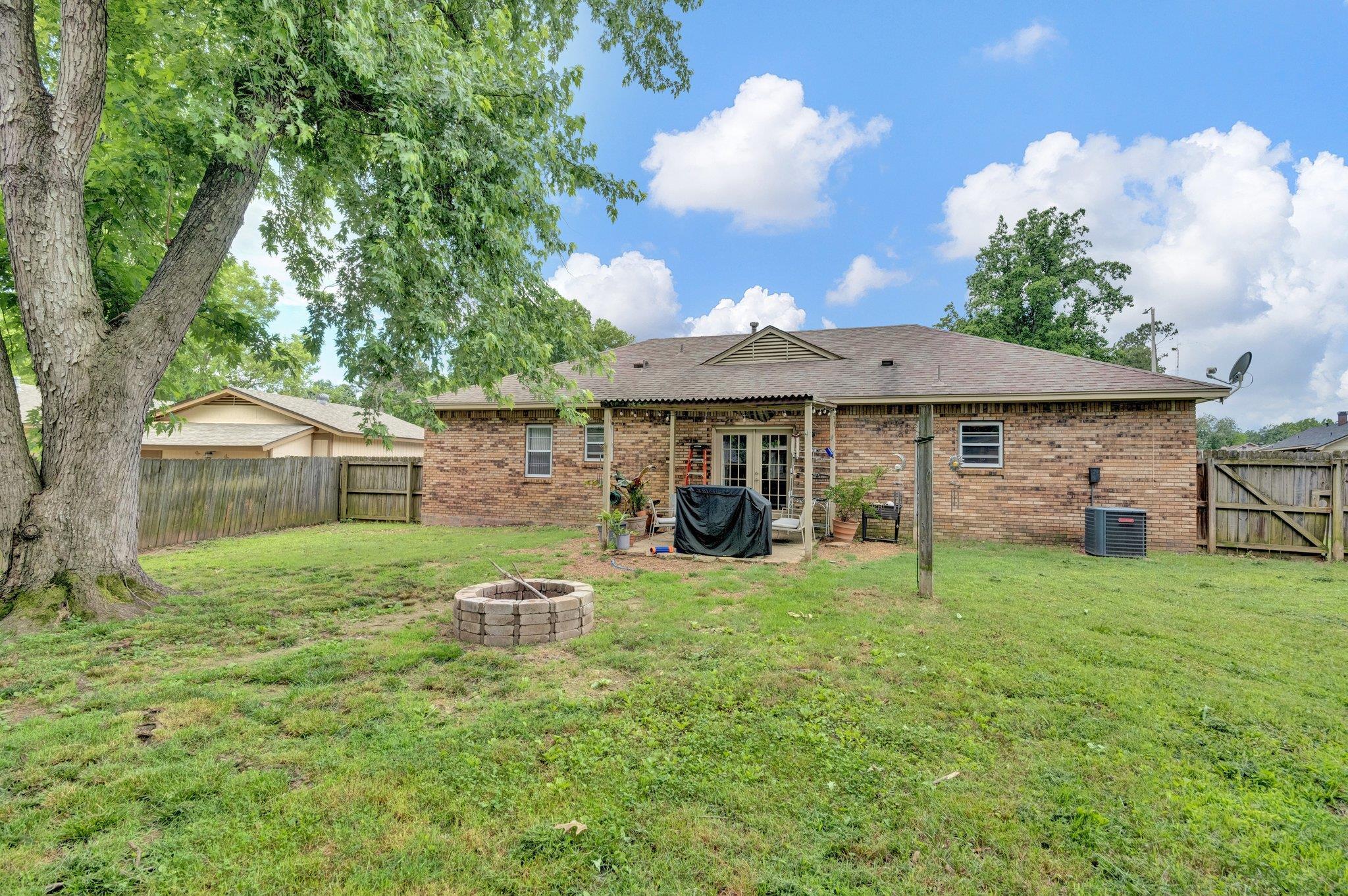 3990 LUTHER RD