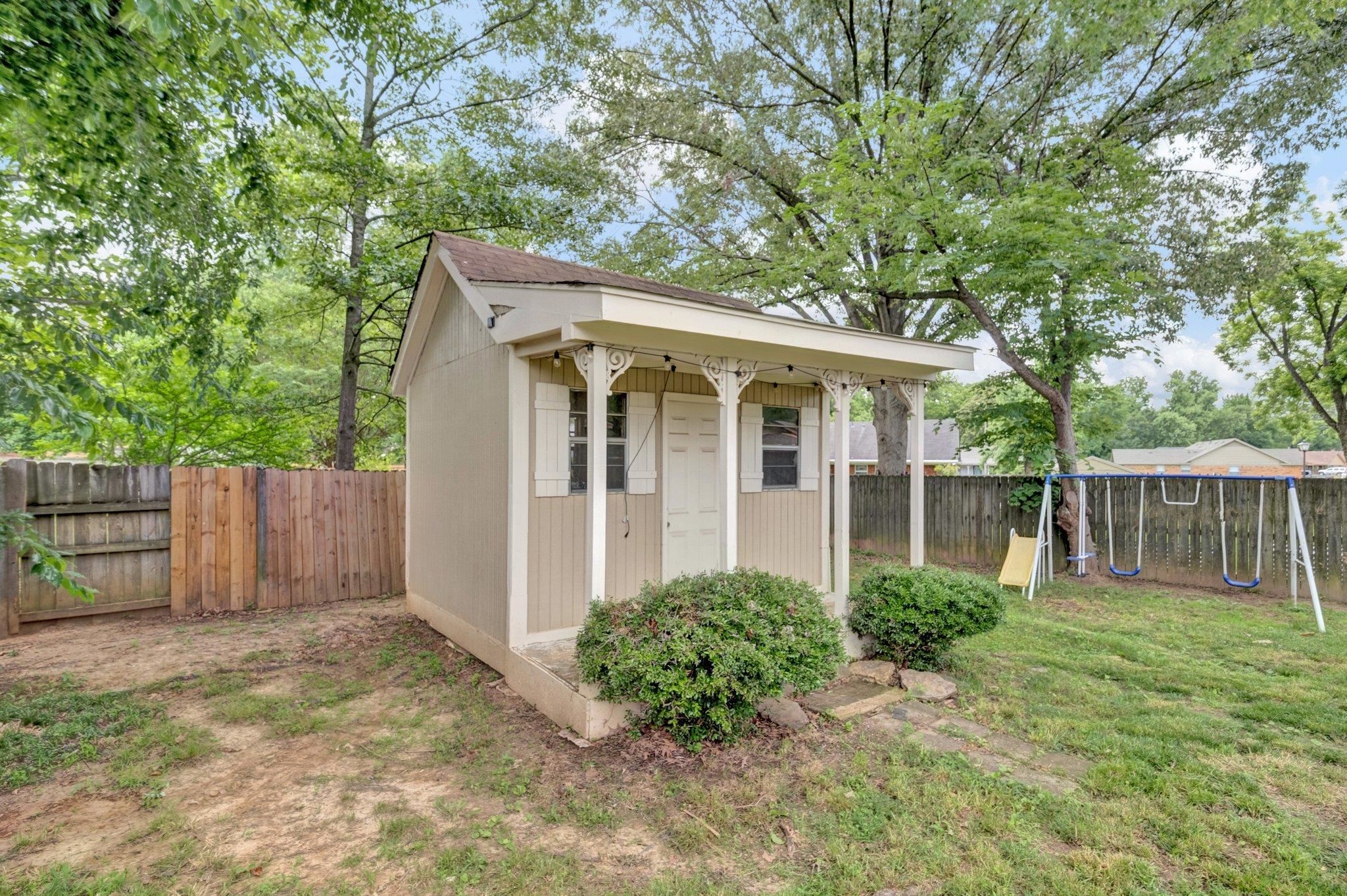 3990 LUTHER RD