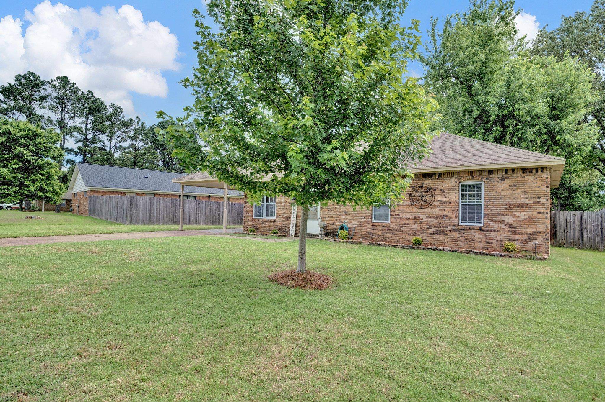 3990 LUTHER RD
