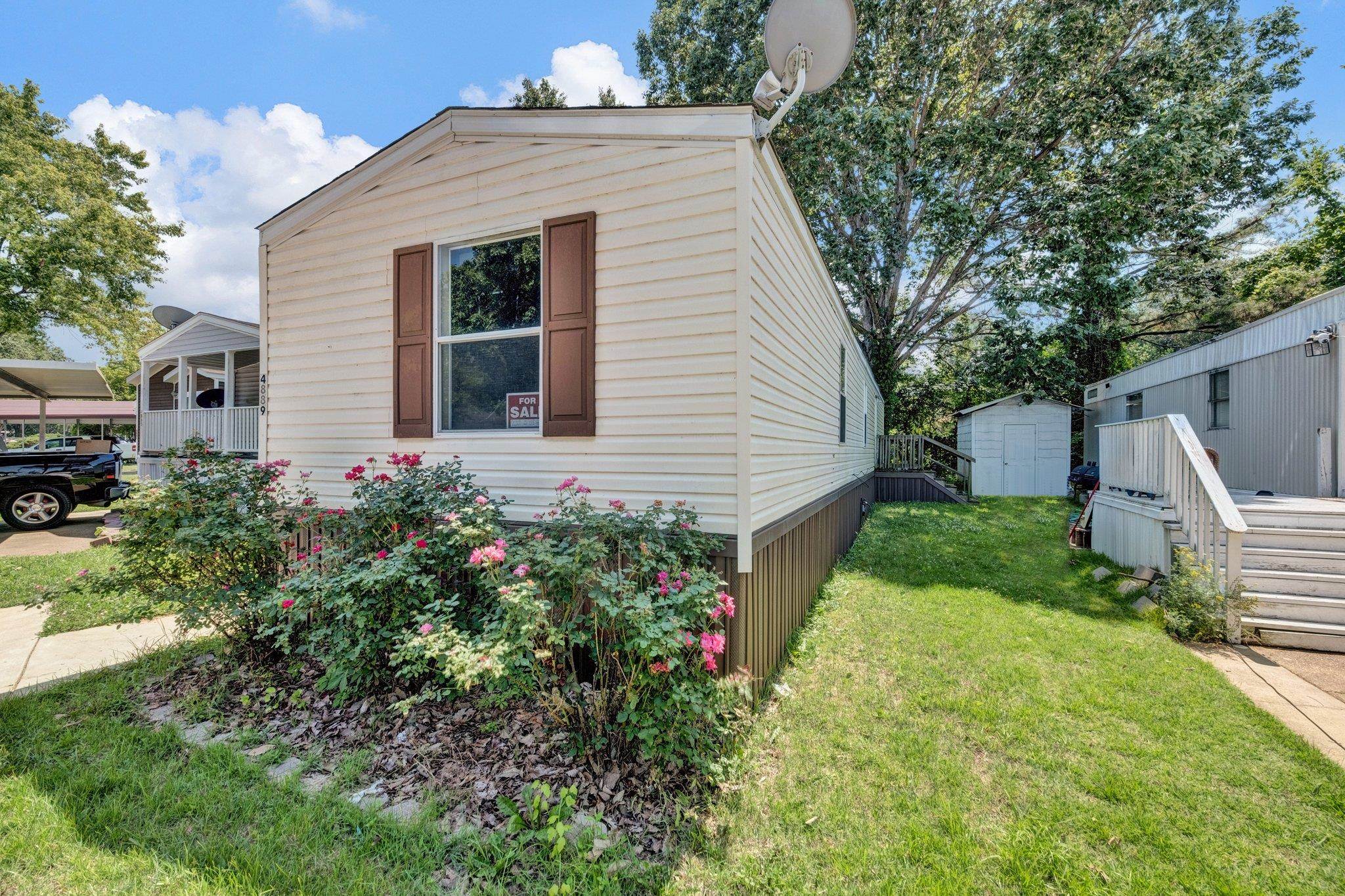 4889 CHUMBLER DR