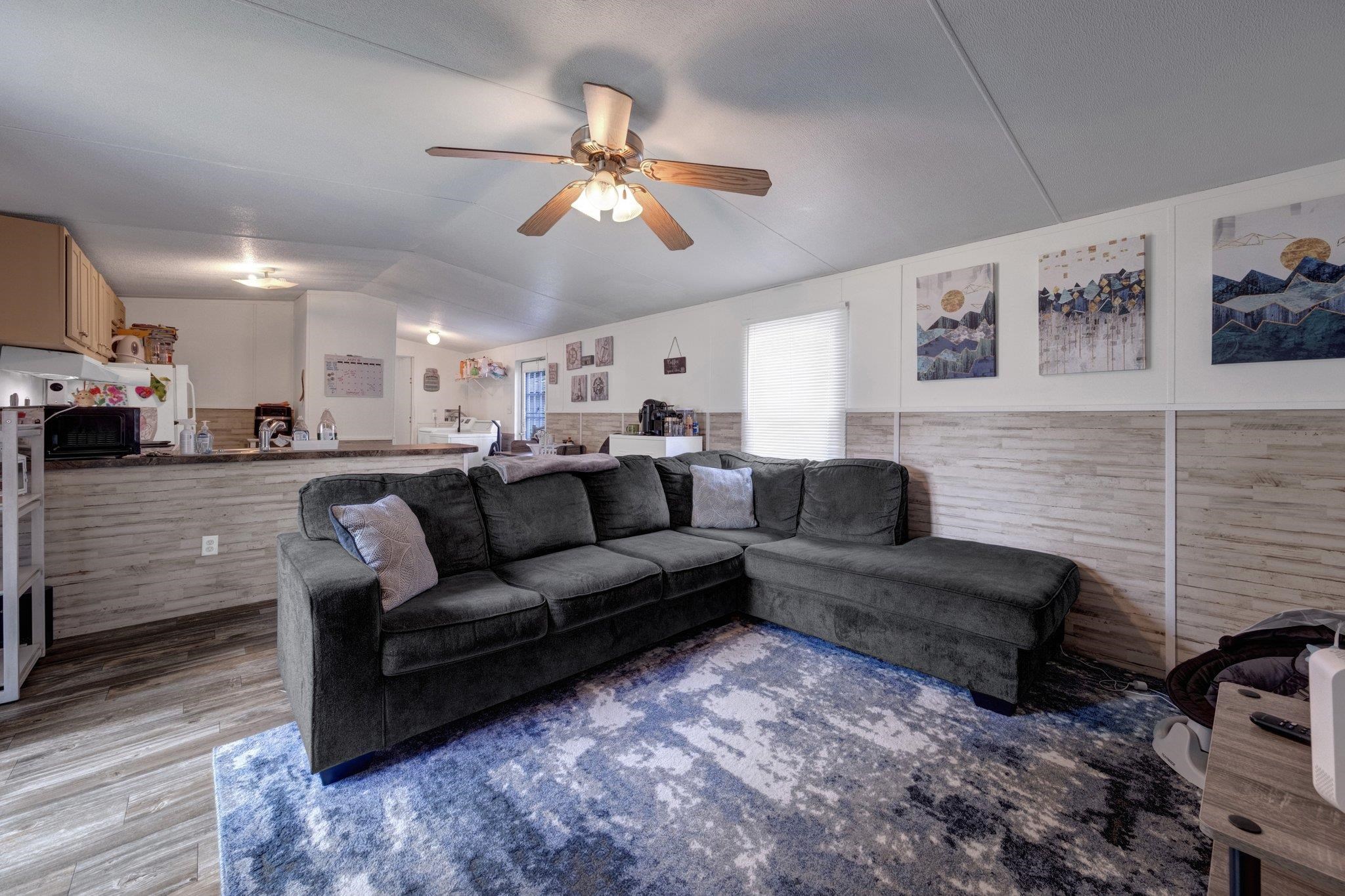 4889 CHUMBLER DR