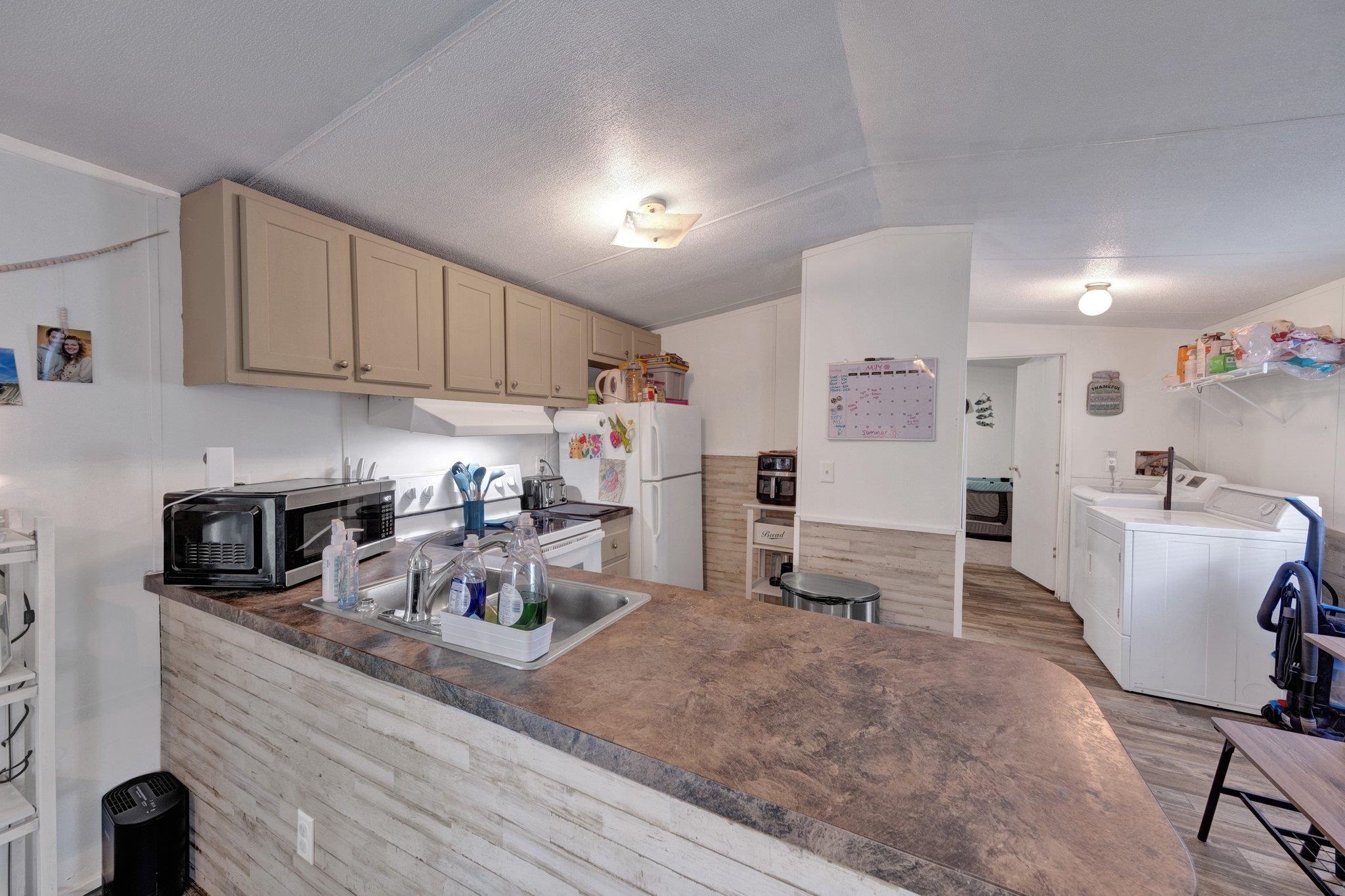 4889 CHUMBLER DR