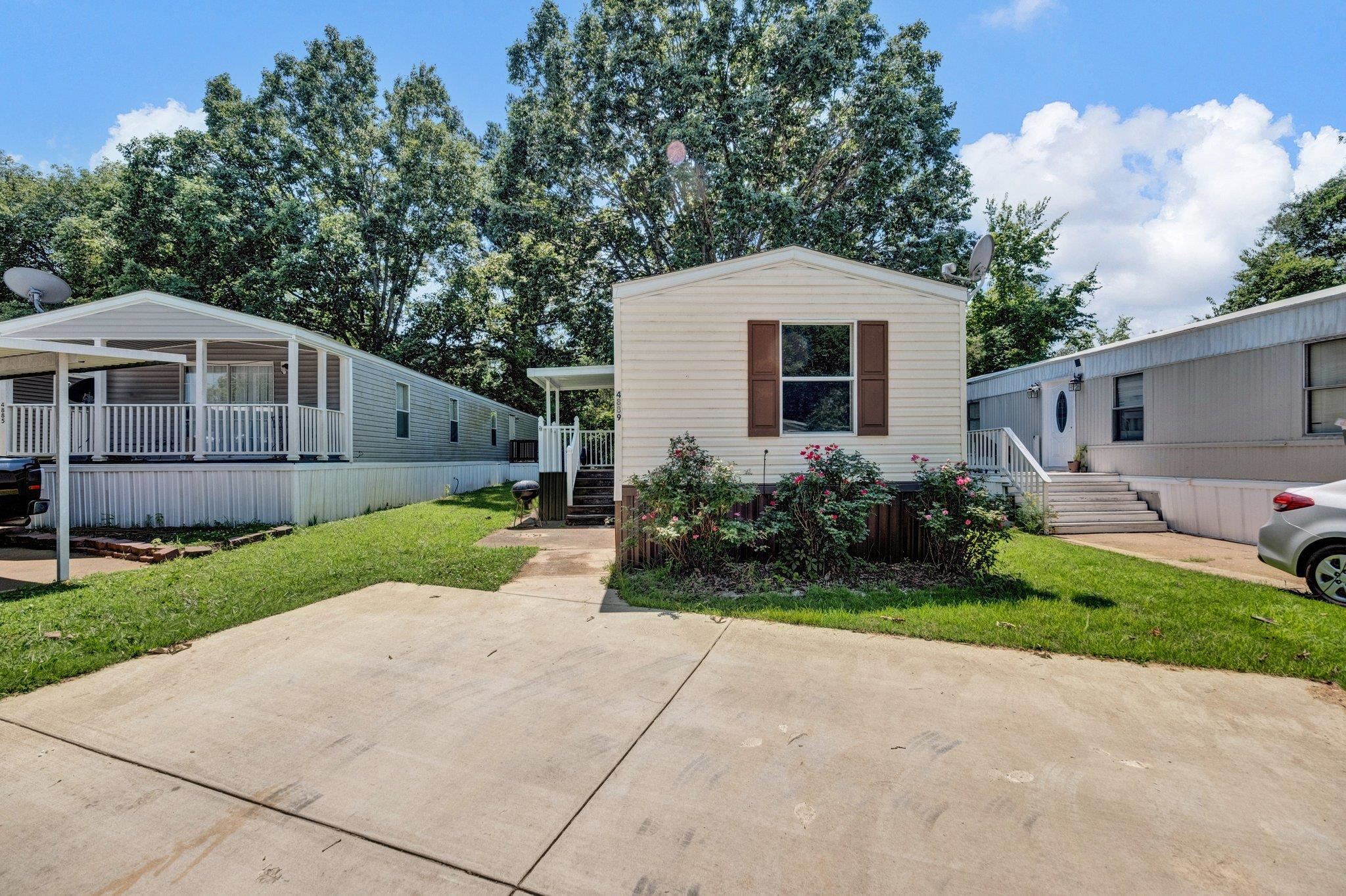 4889 CHUMBLER DR