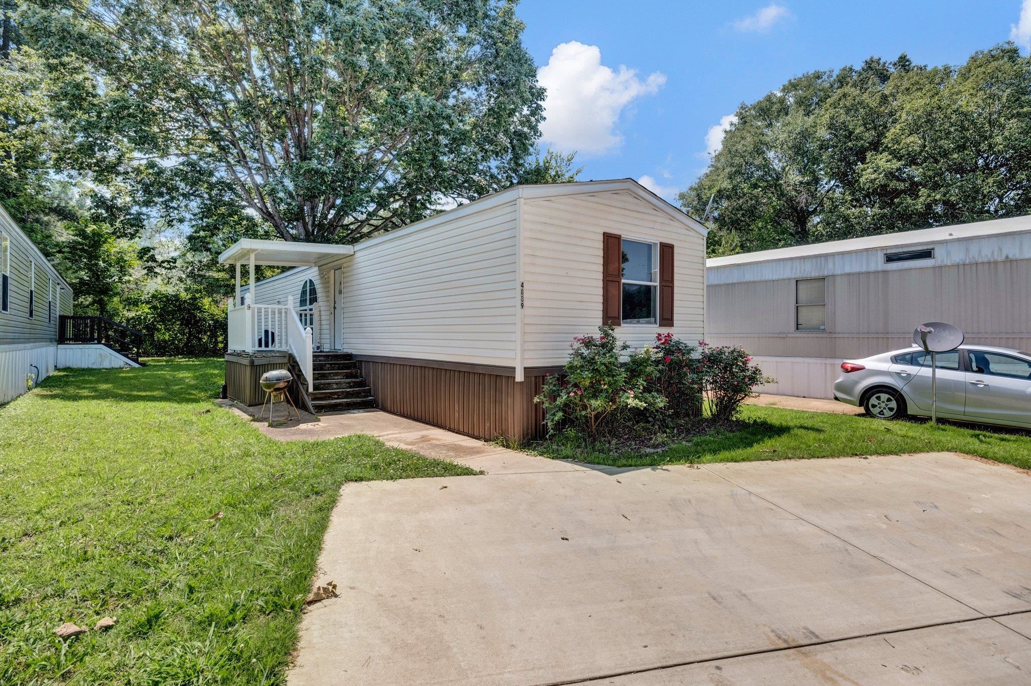 4889 CHUMBLER DR
