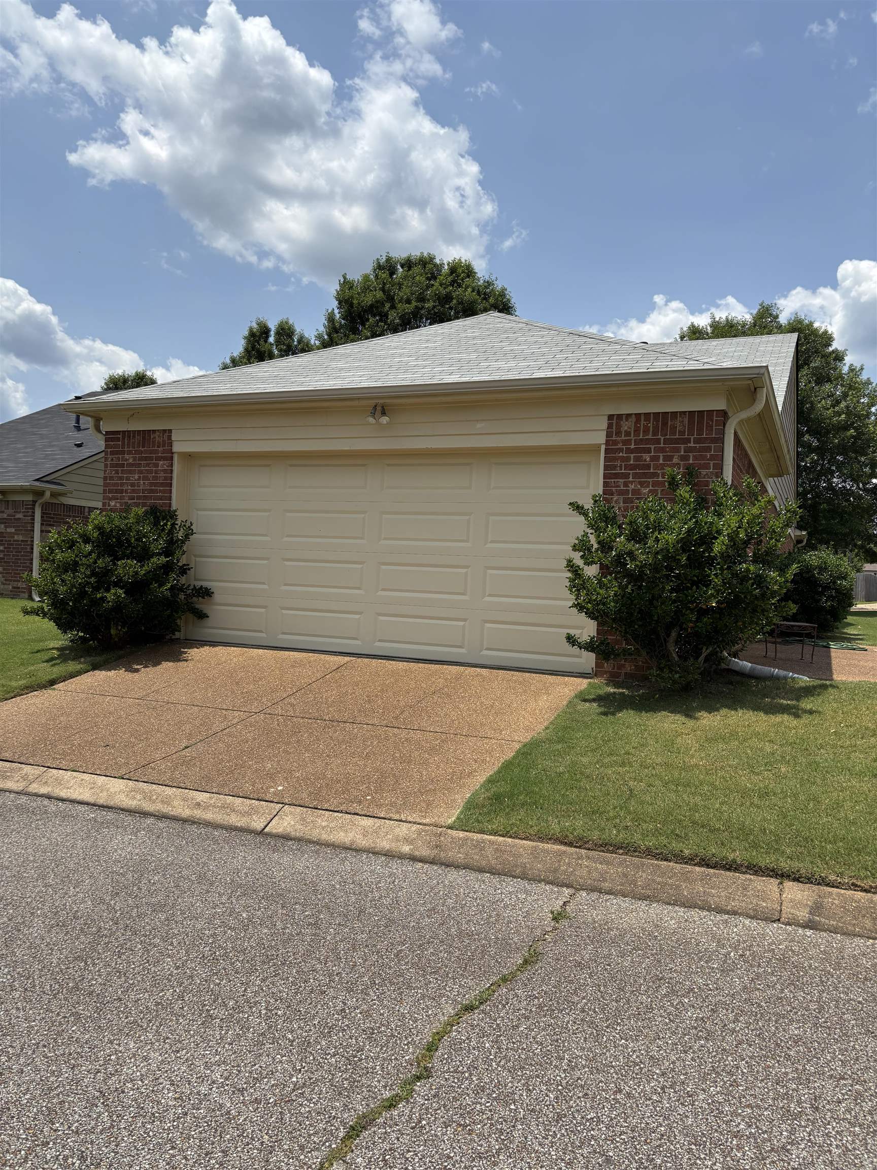 10109 MILL HILL AVE