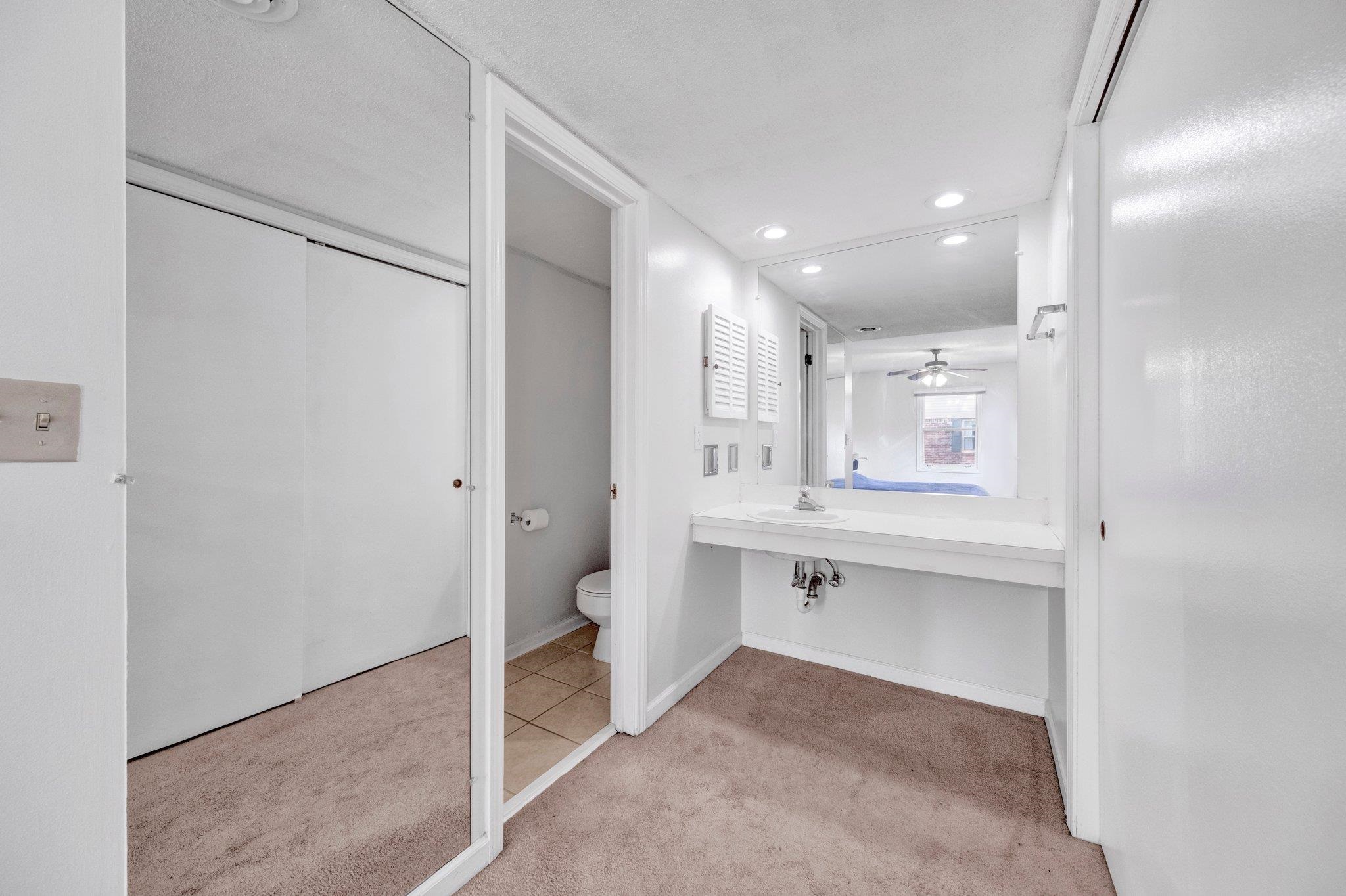 5906 NOYES CT Unit: 4