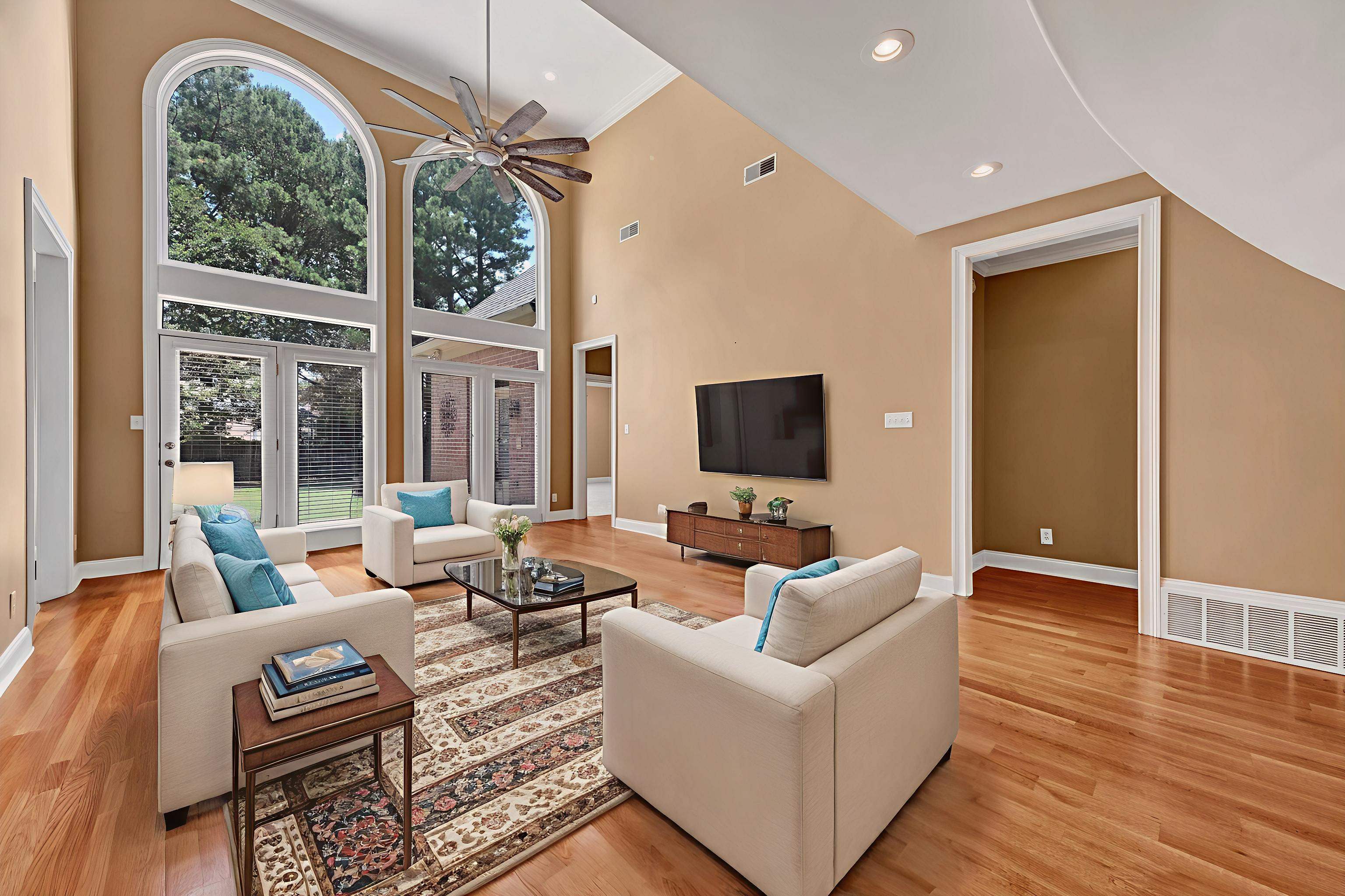 1062 CENTER RIDGE RD