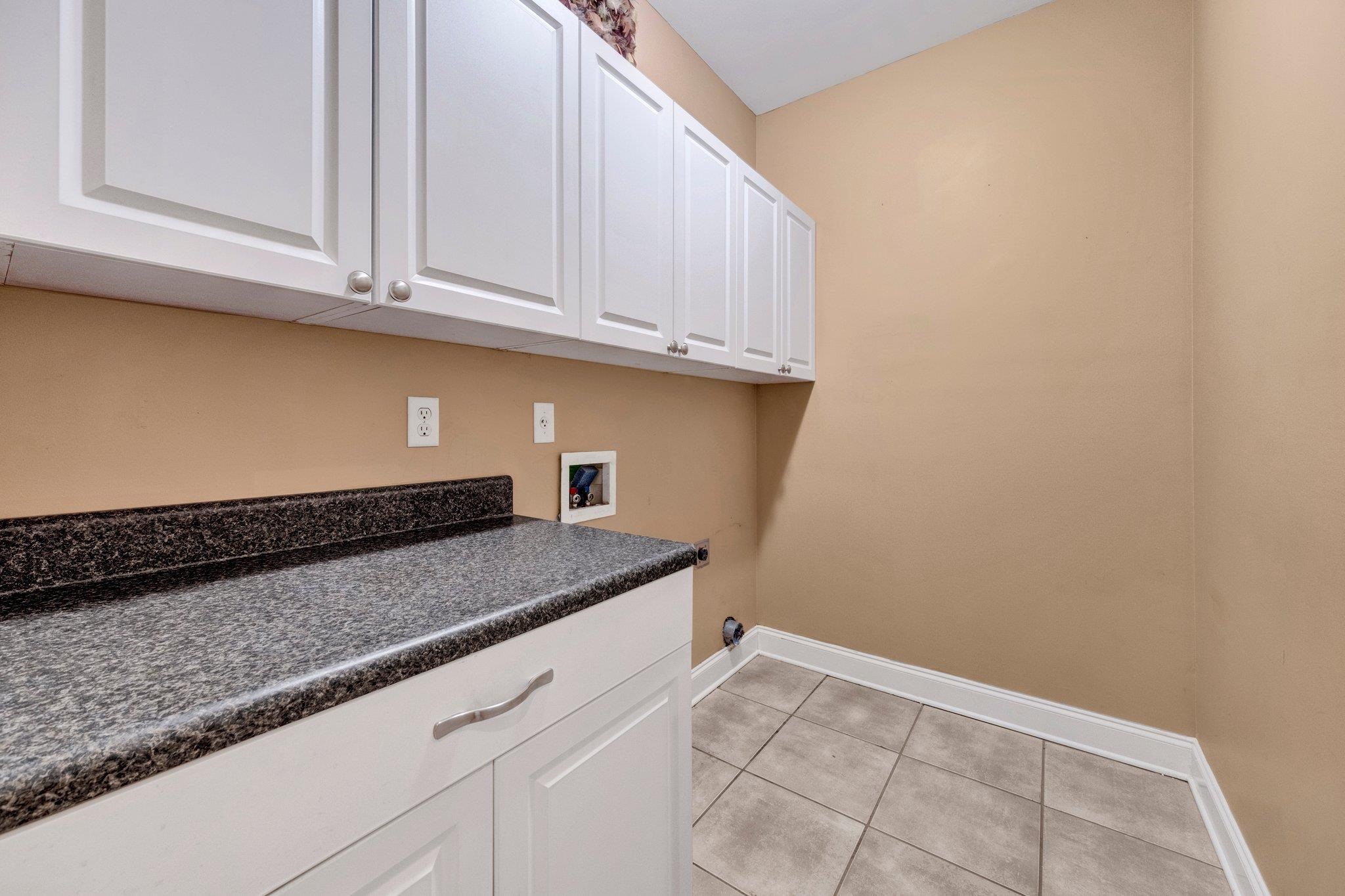 1062 CENTER RIDGE RD