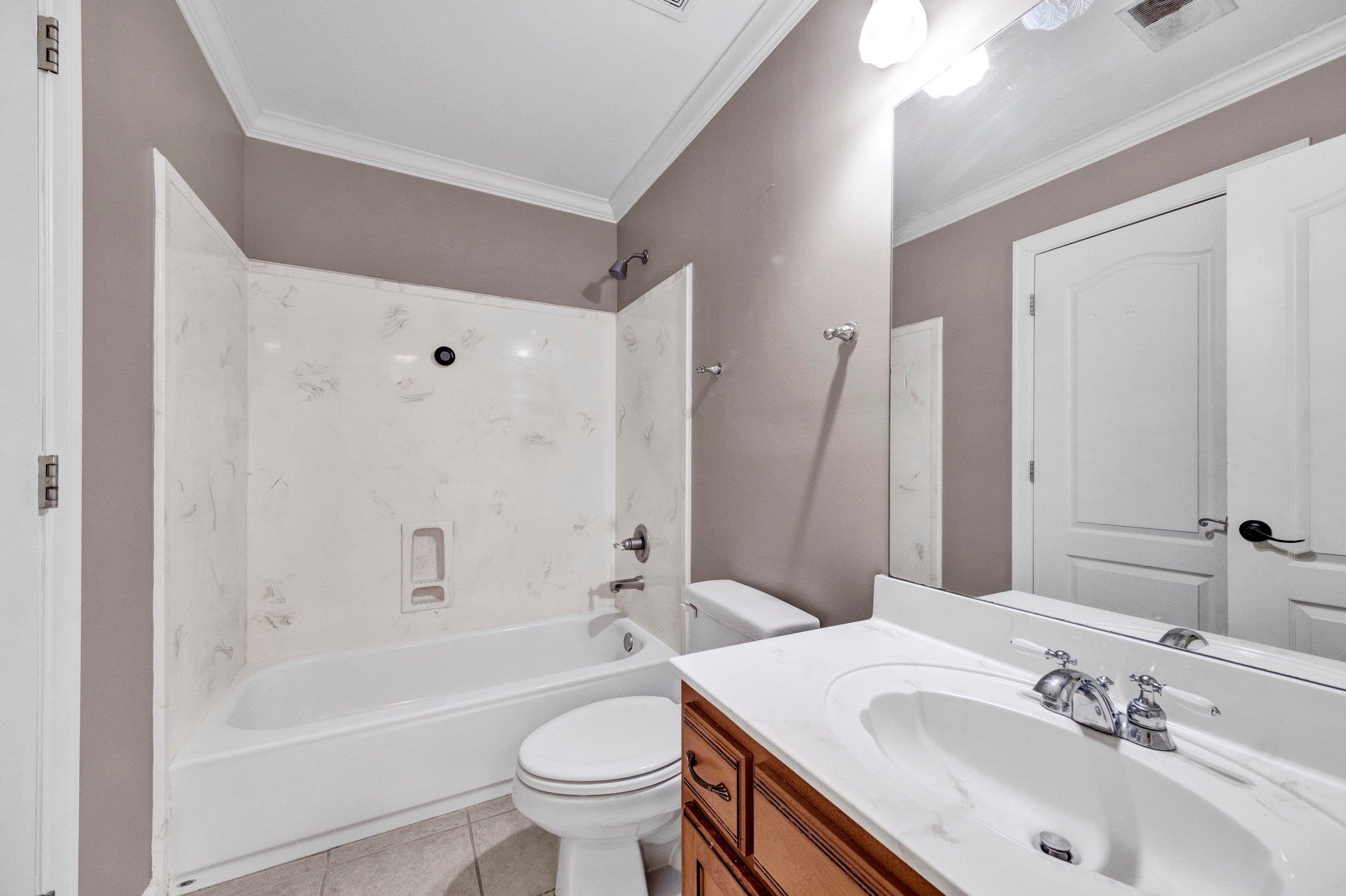 1062 CENTER RIDGE RD