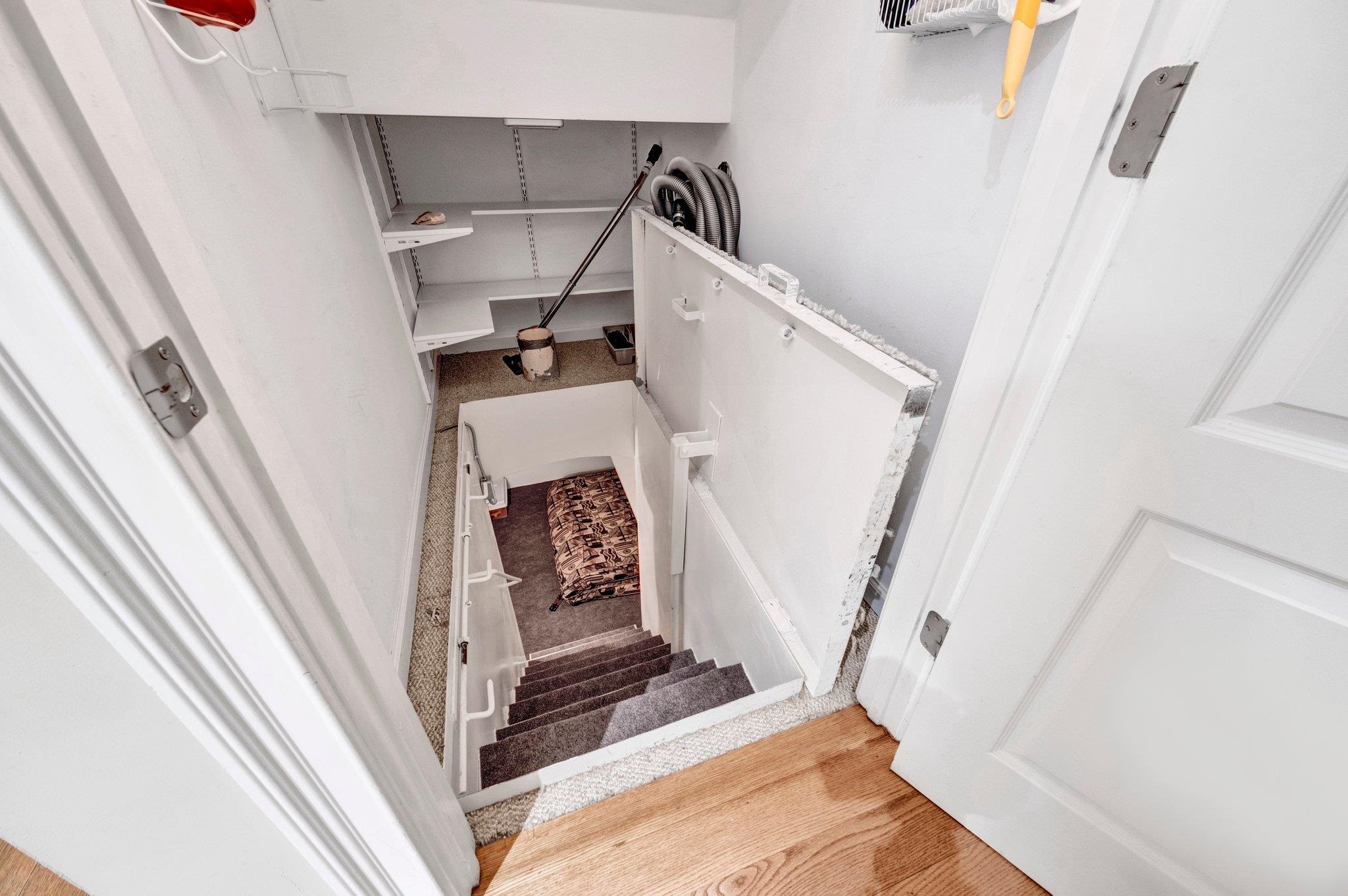 1062 CENTER RIDGE RD