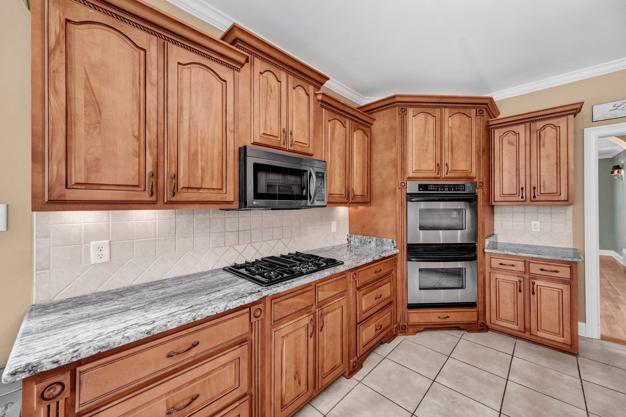 1062 CENTER RIDGE RD