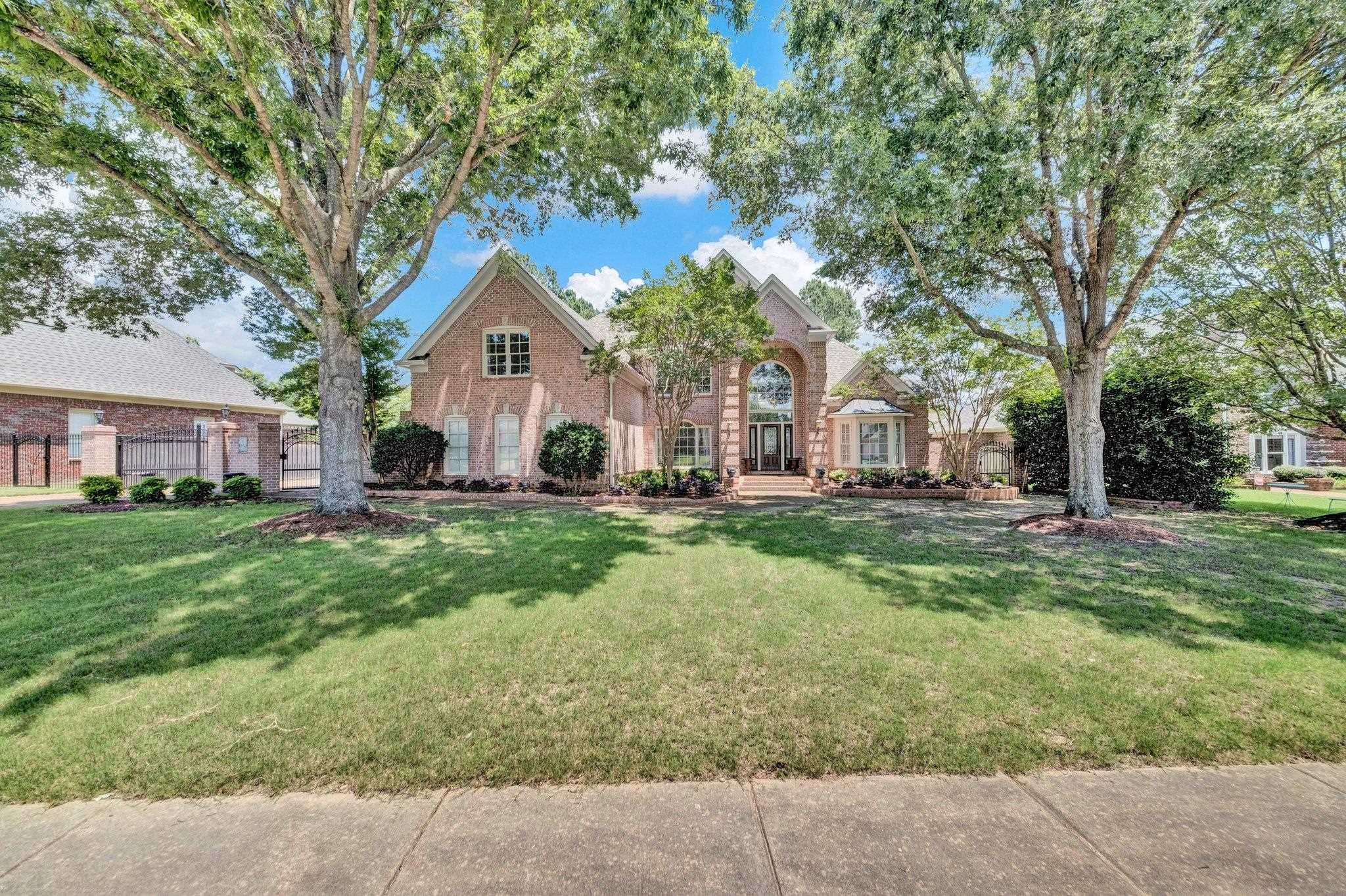 1062 CENTER RIDGE RD