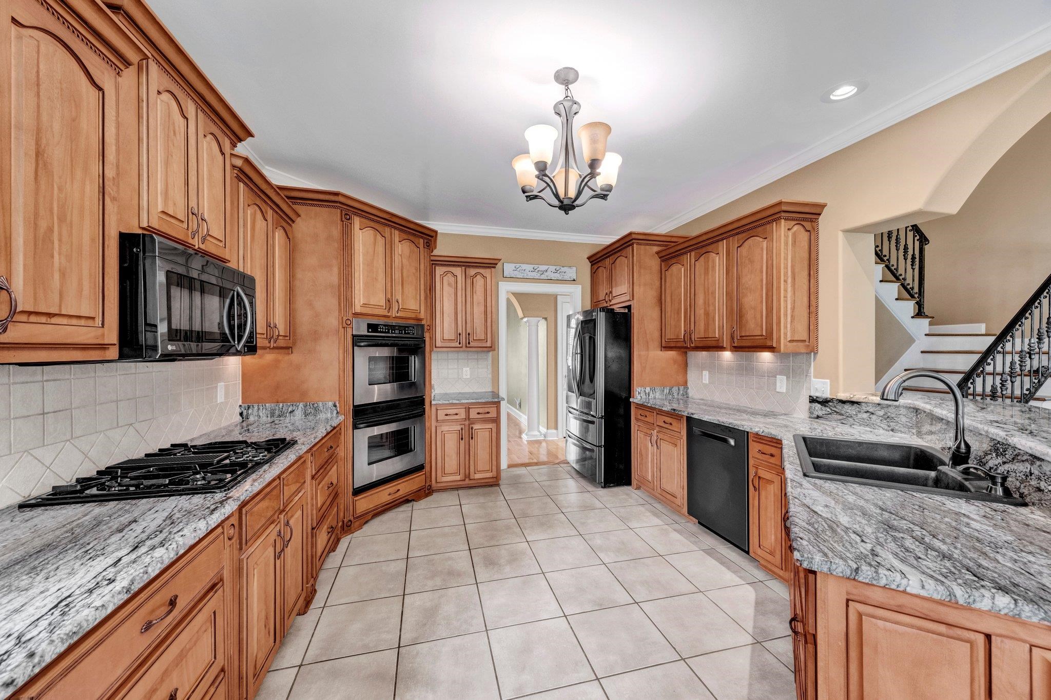 1062 CENTER RIDGE RD