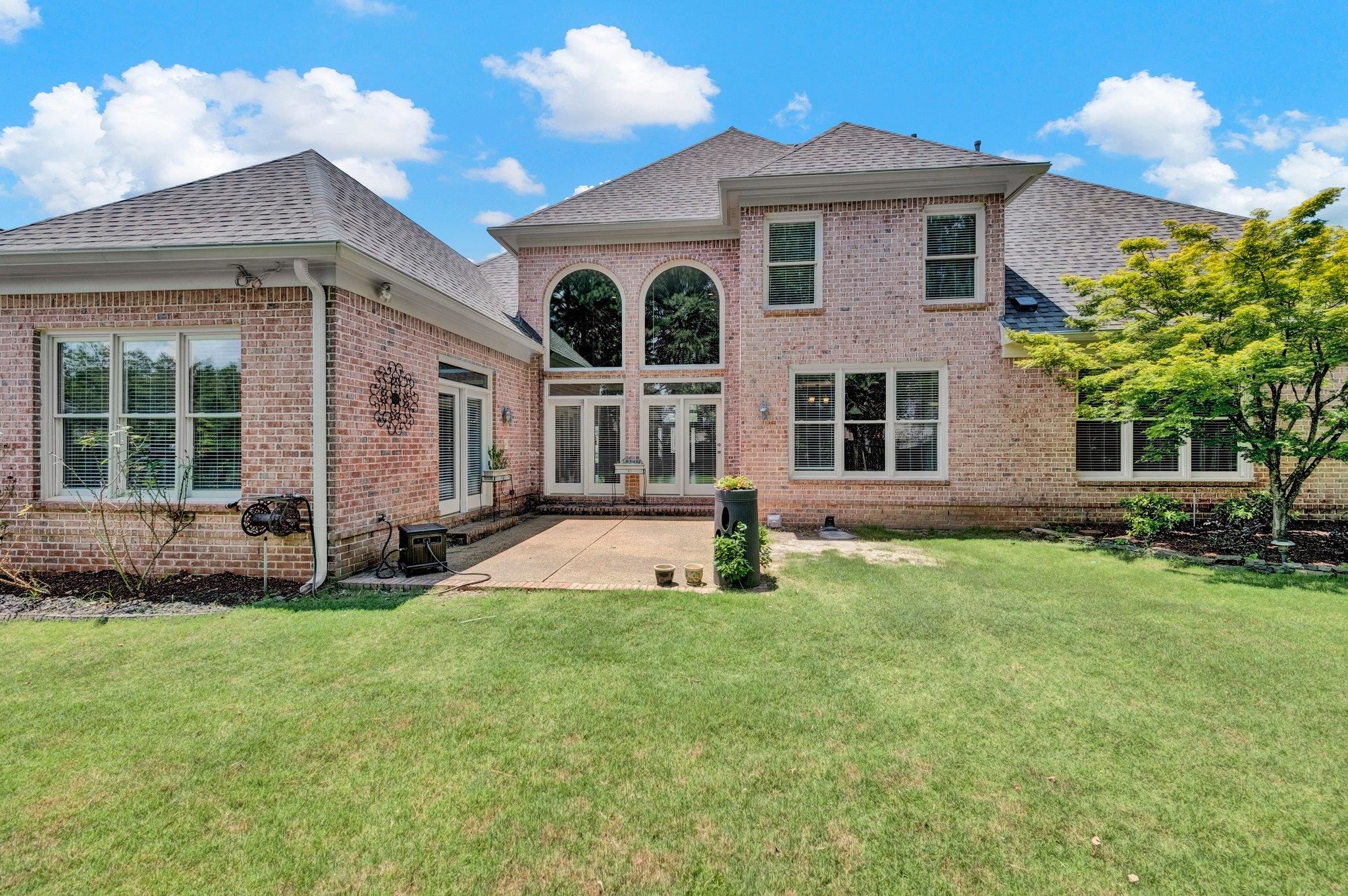 1062 CENTER RIDGE RD