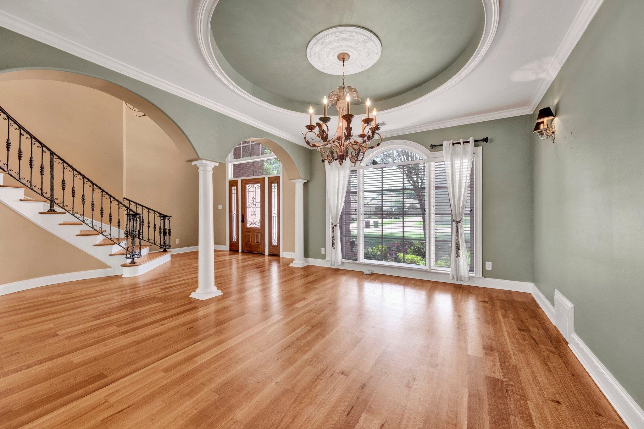 1062 CENTER RIDGE RD