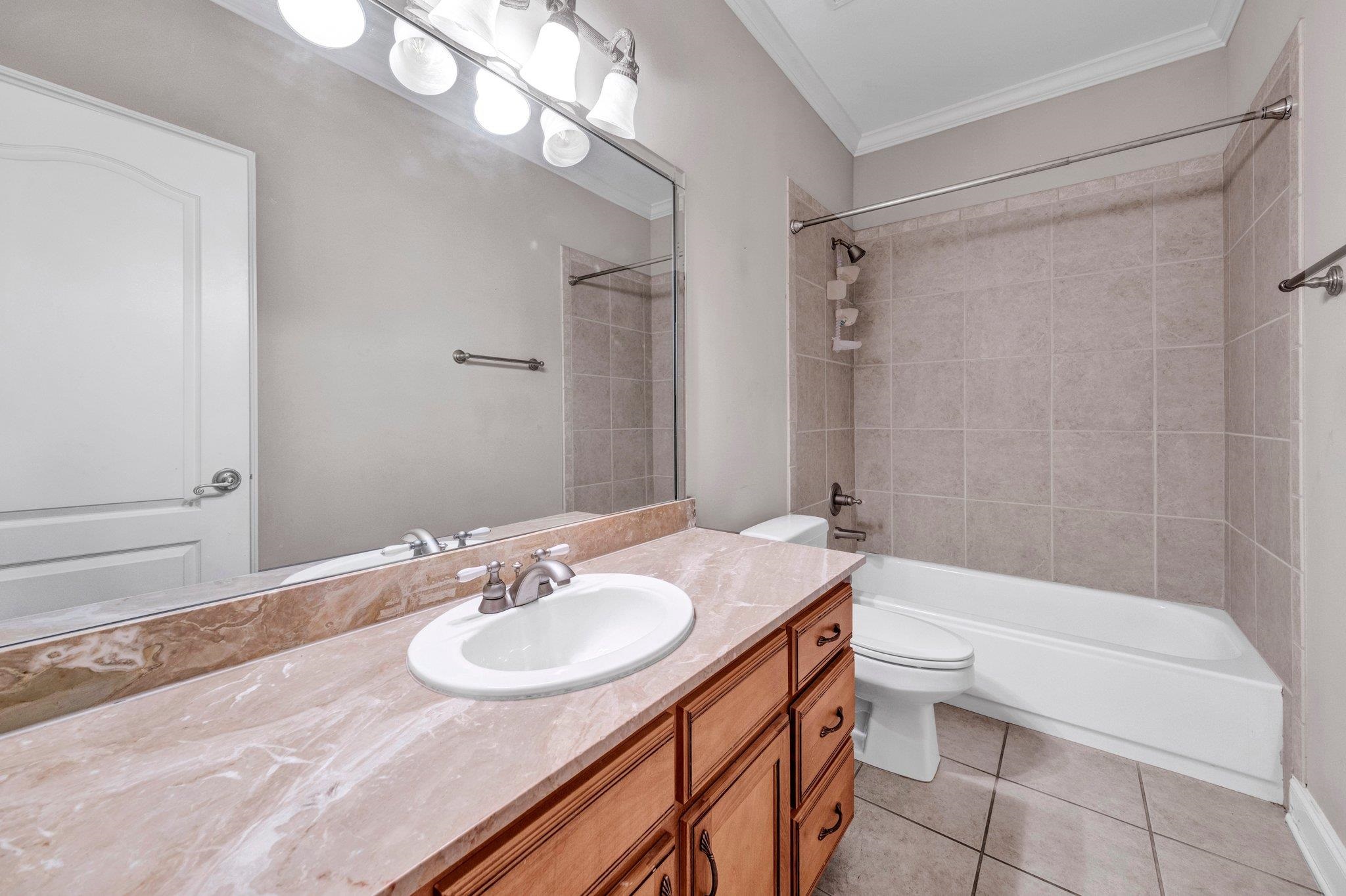 1062 CENTER RIDGE RD