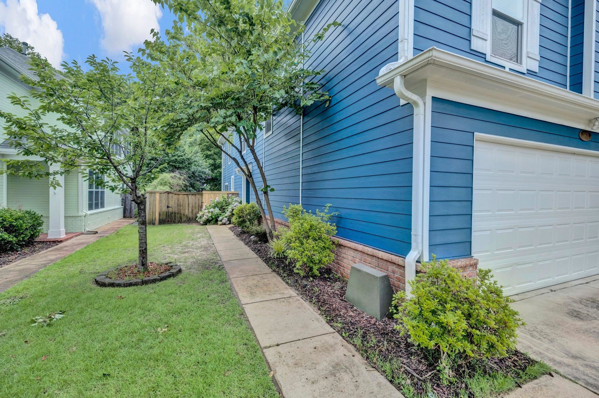 1160 HARBOR RIVER CV