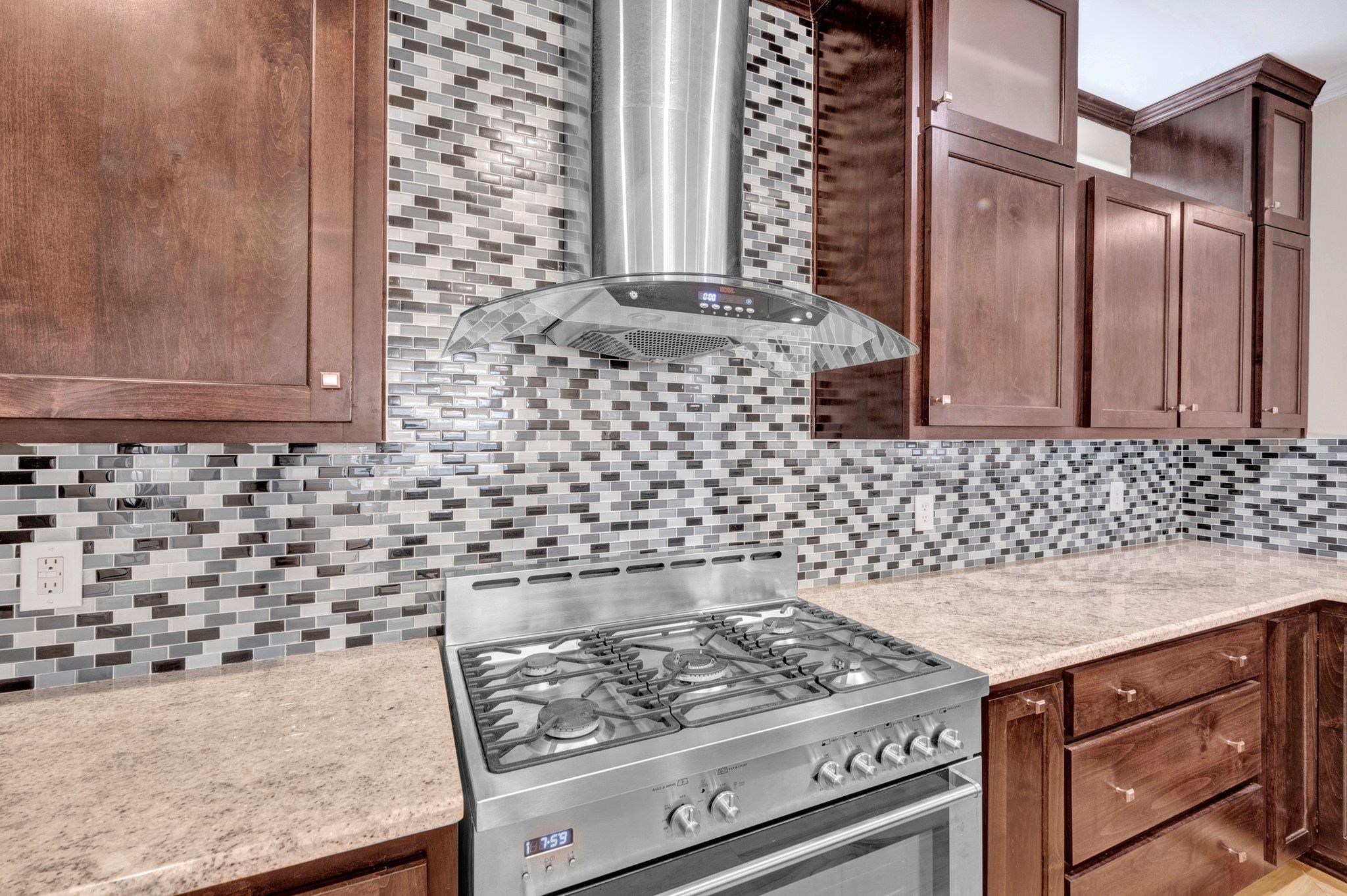 1160 HARBOR RIVER CV