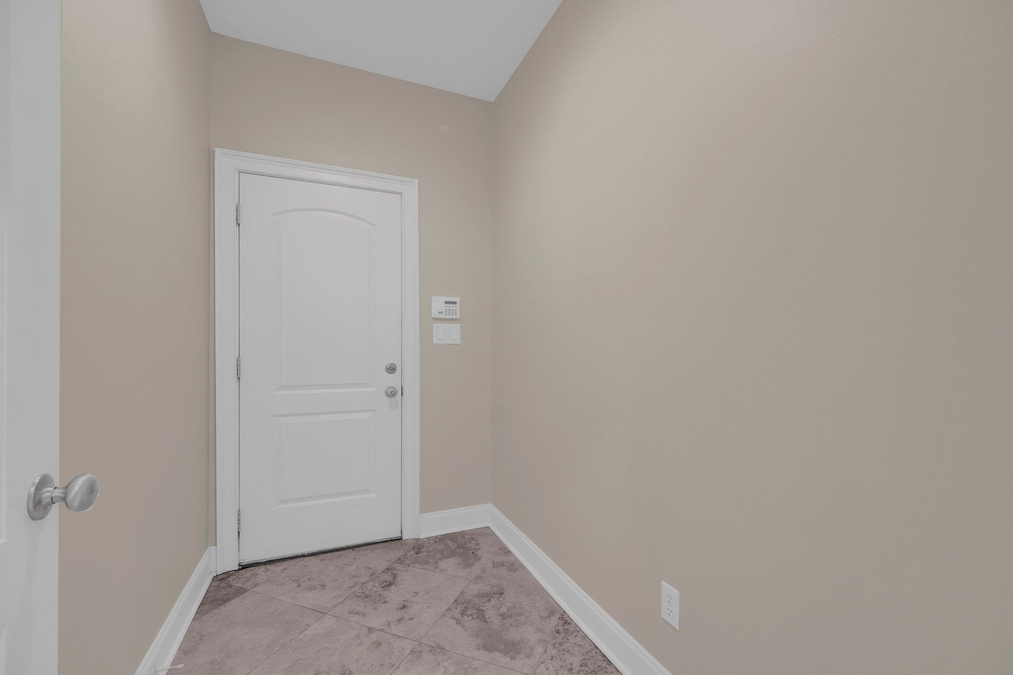 1160 HARBOR RIVER CV