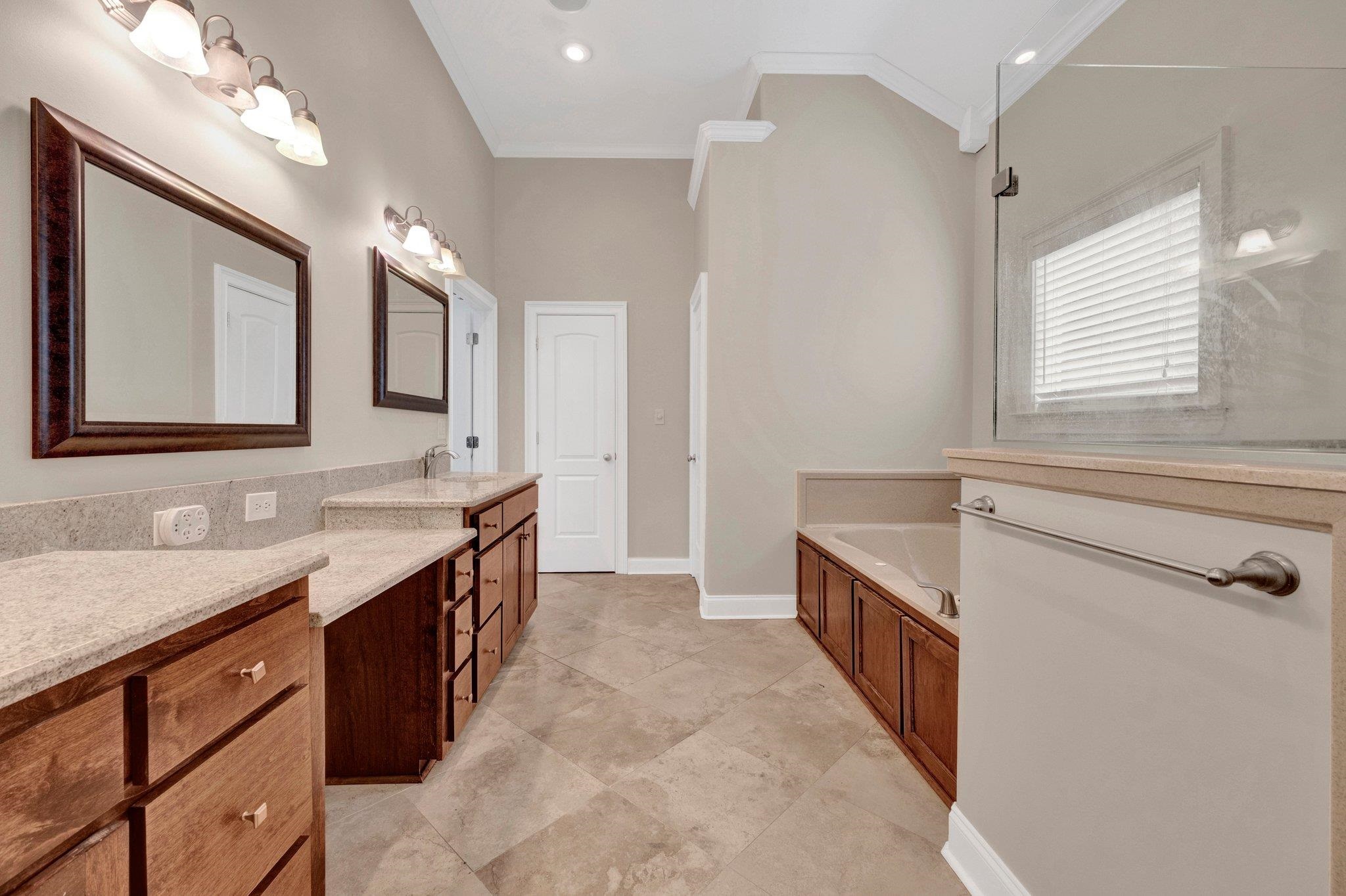 1160 HARBOR RIVER CV