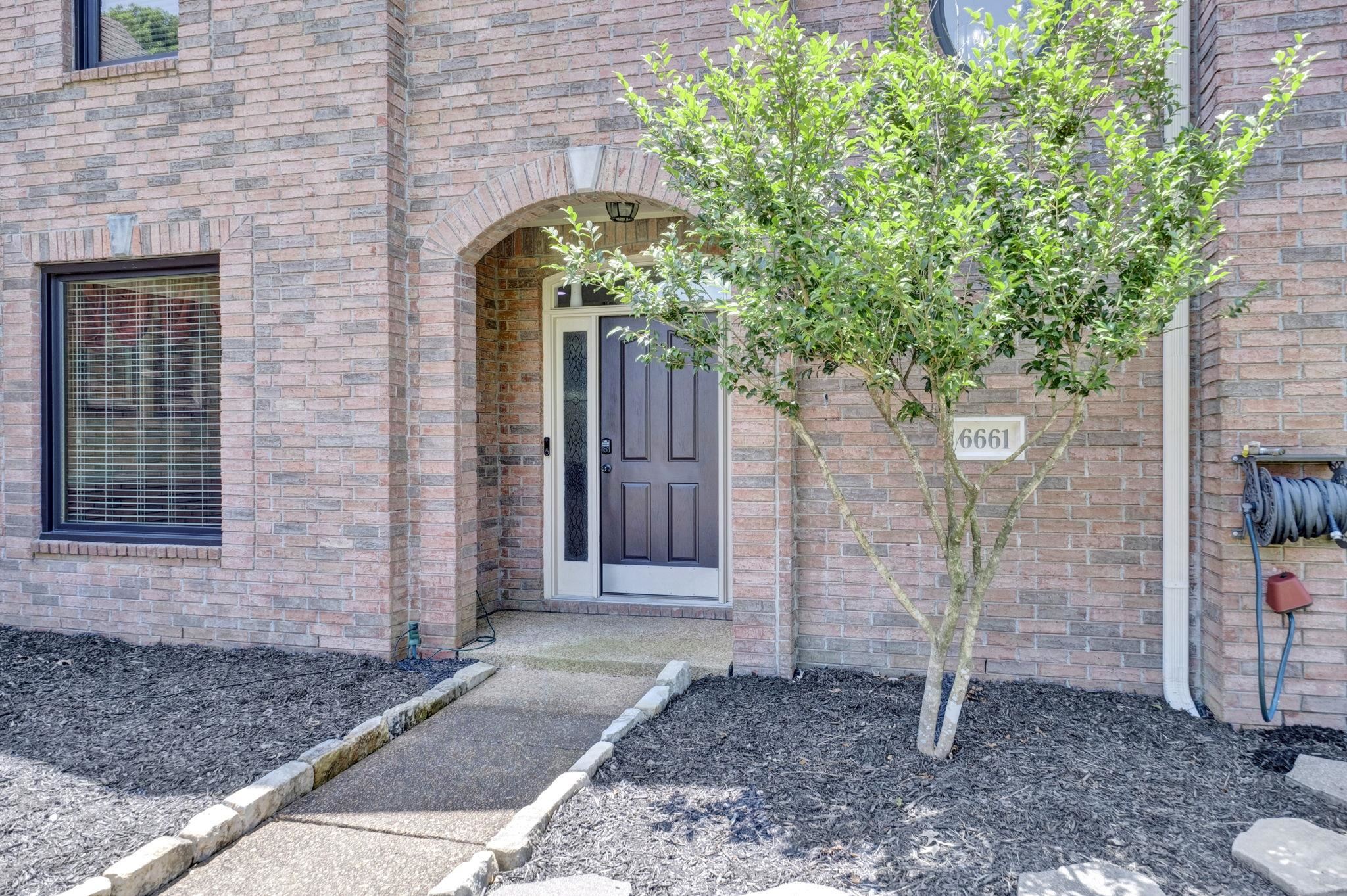 6661 E EASEAWAY CV E