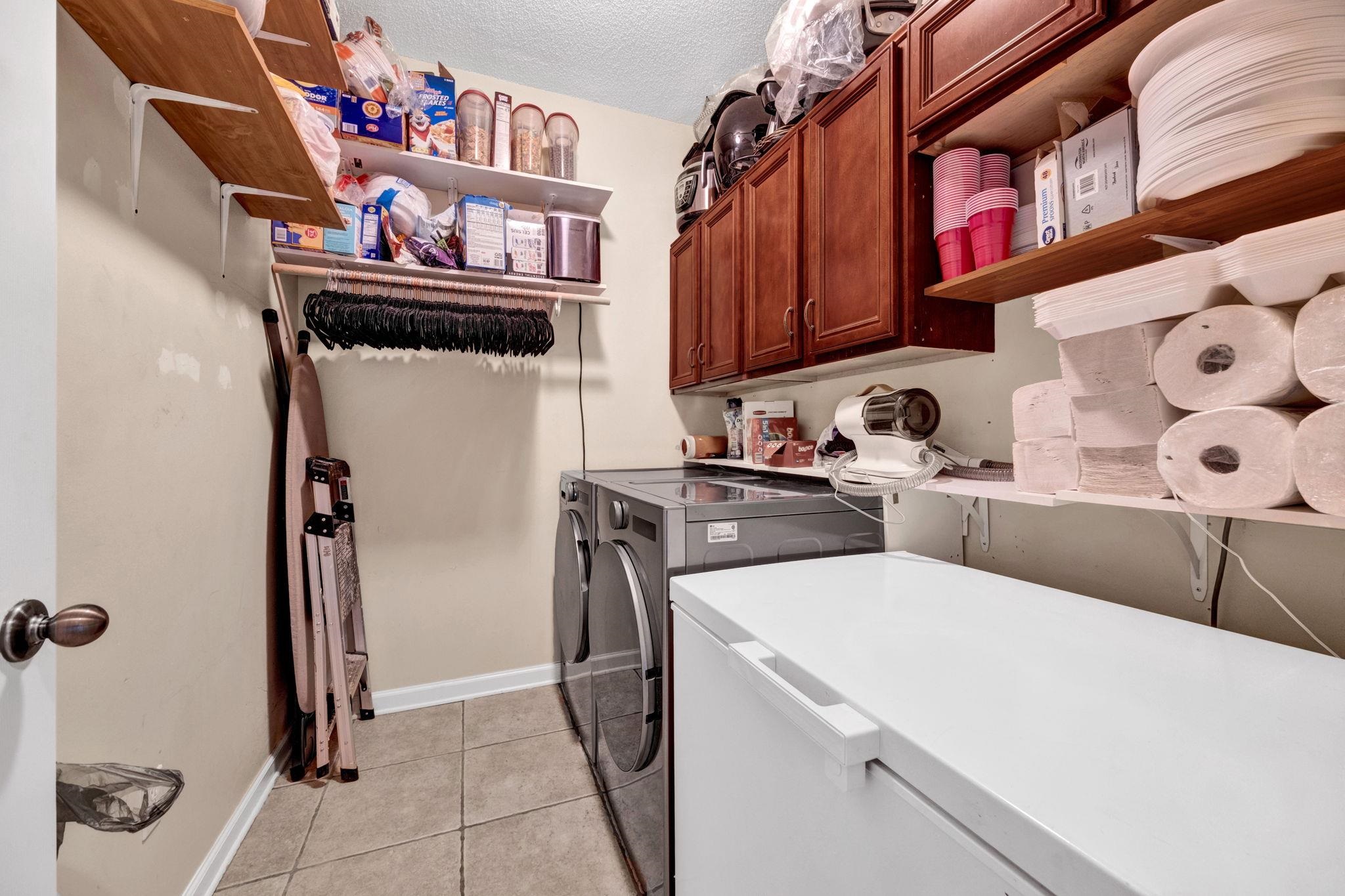 6661 E EASEAWAY CV E