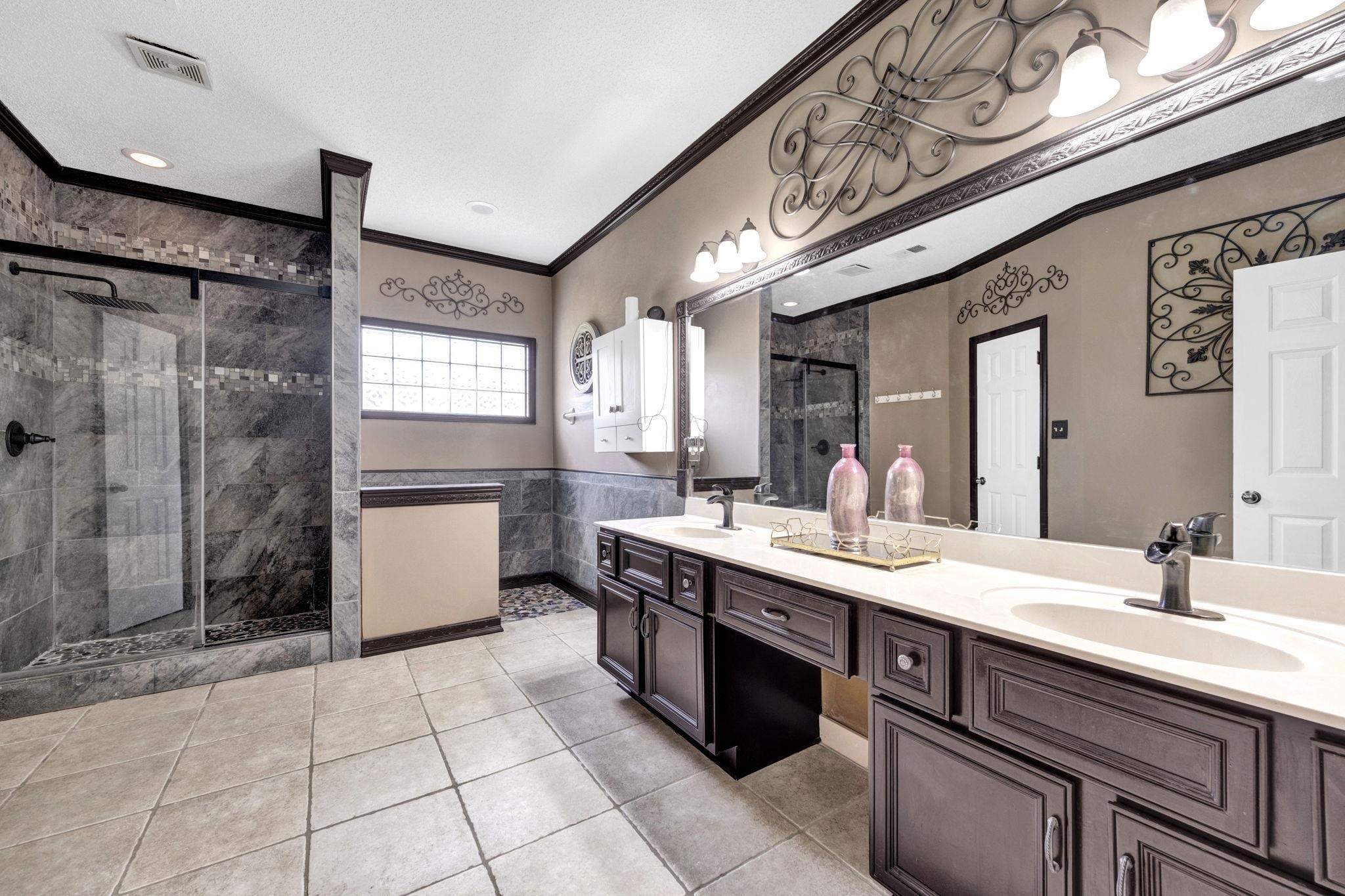 6661 E EASEAWAY CV E