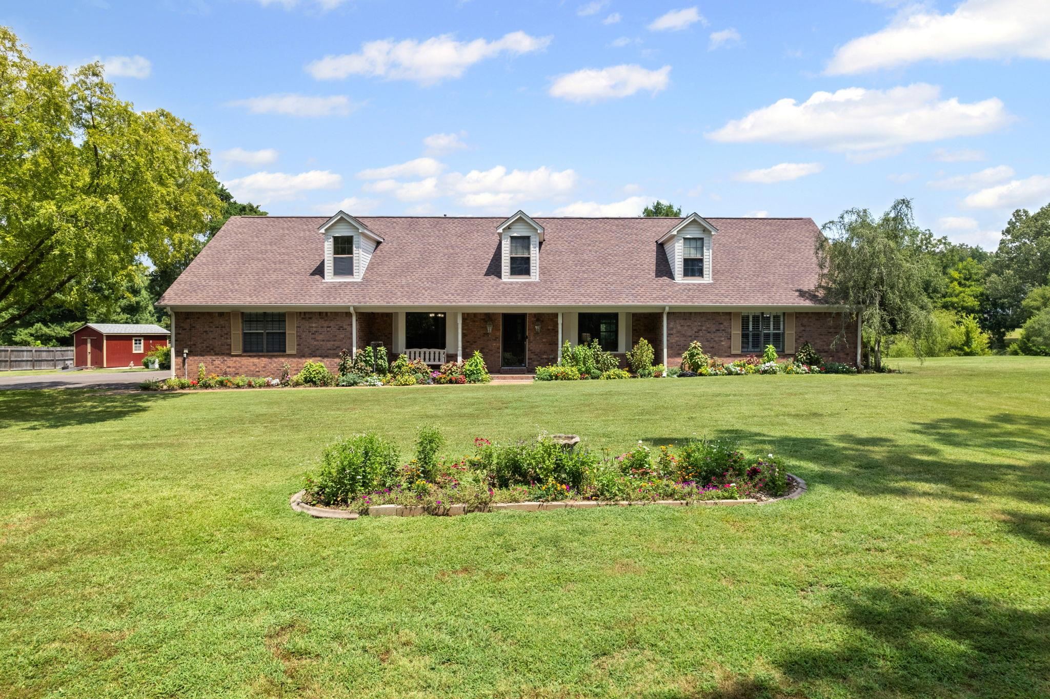 8140 HUNTERS HILL CV