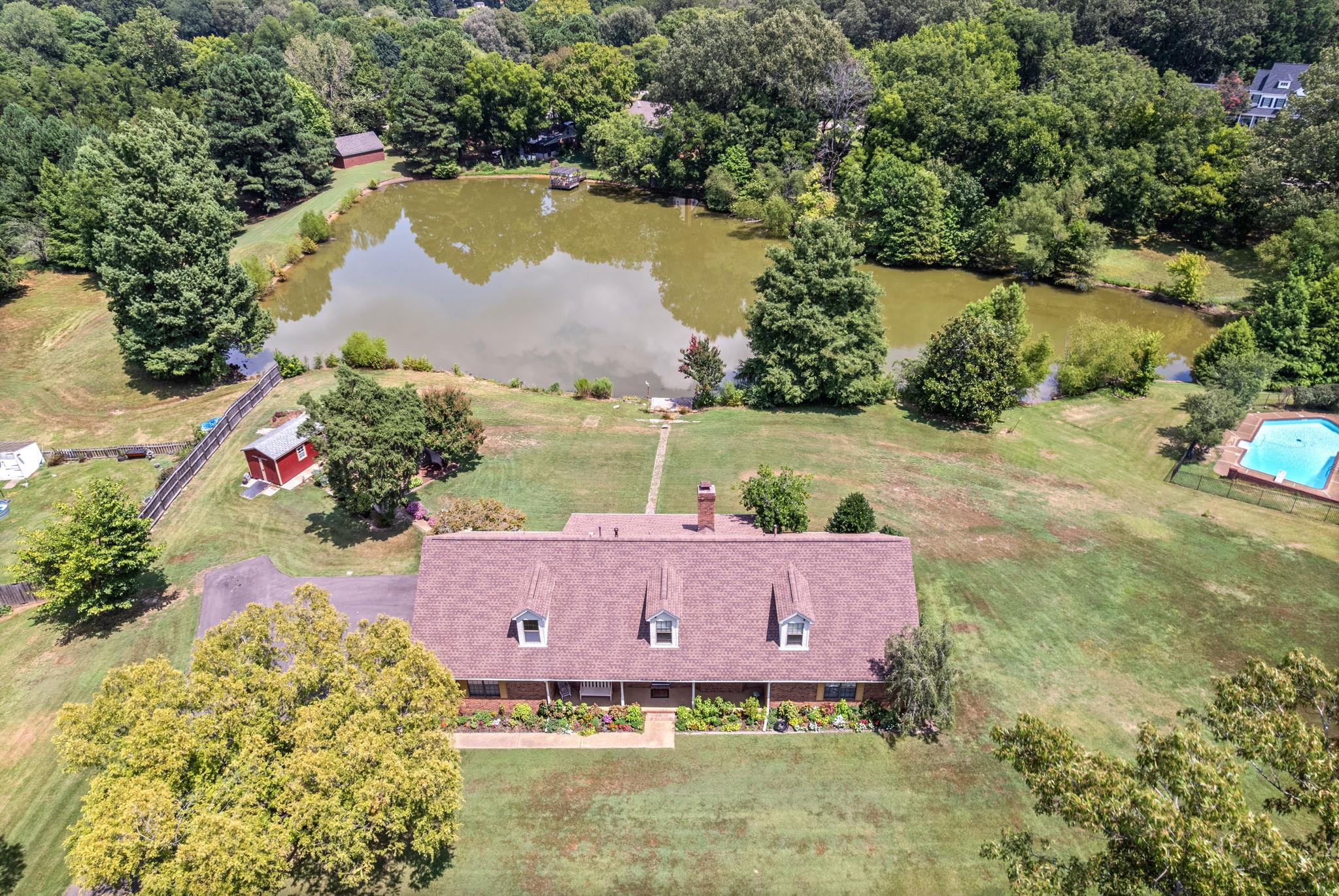 8140 HUNTERS HILL CV