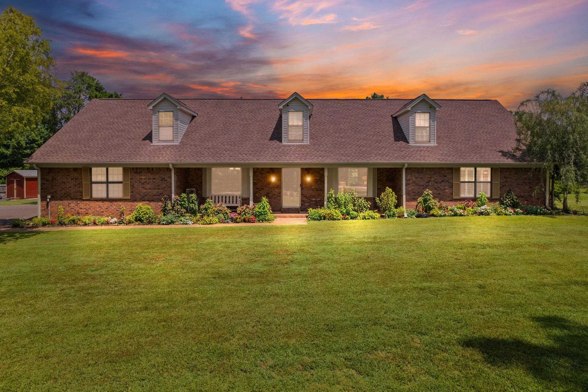 8140 HUNTERS HILL CV