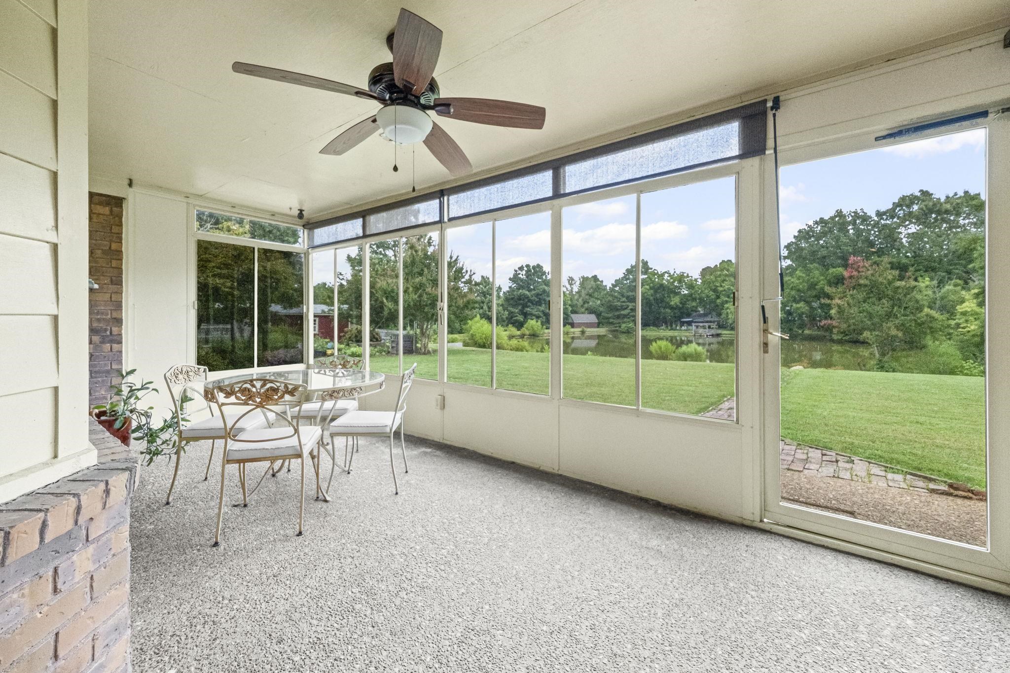 8140 HUNTERS HILL CV