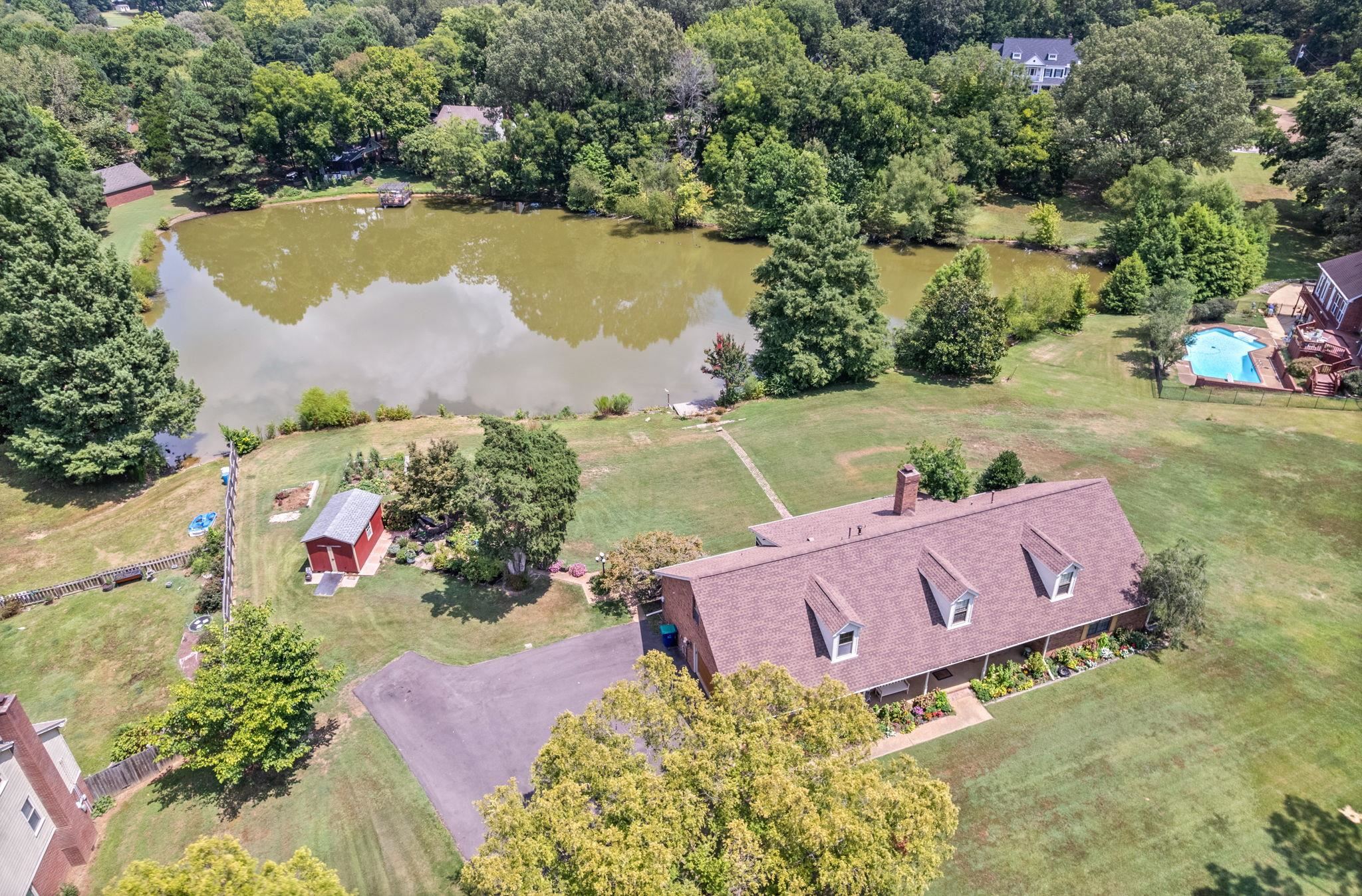 8140 HUNTERS HILL CV