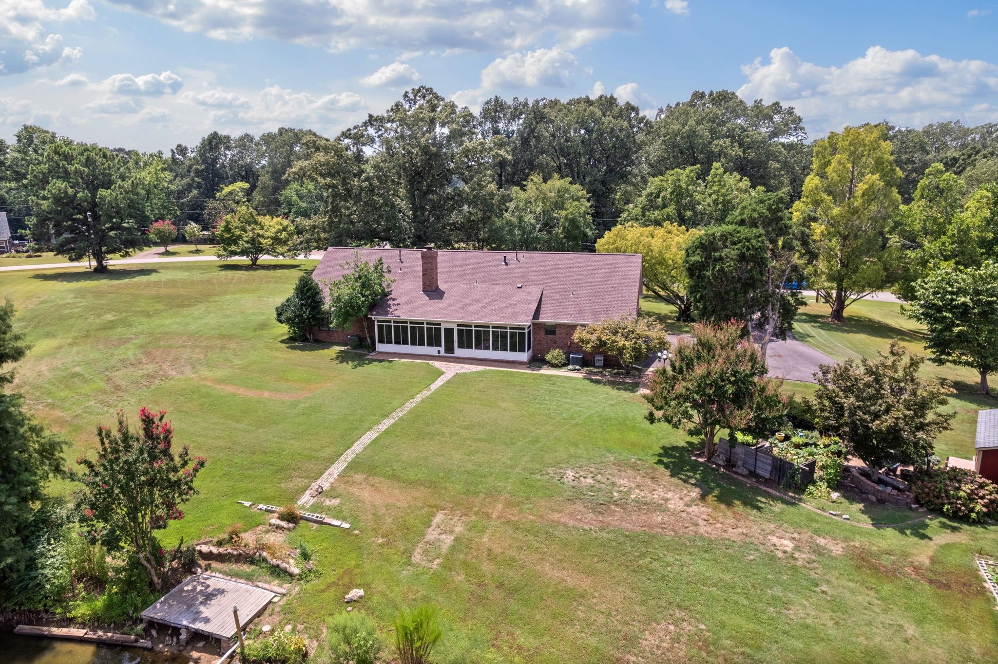 8140 HUNTERS HILL CV