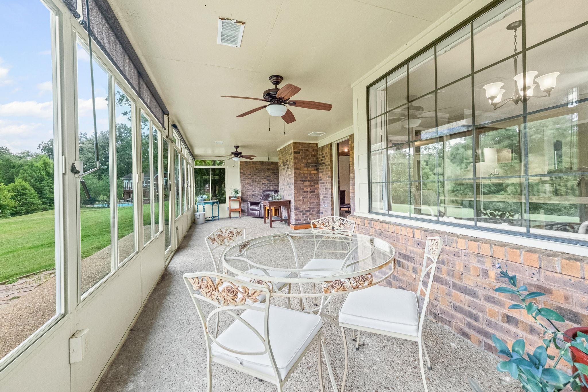 8140 HUNTERS HILL CV