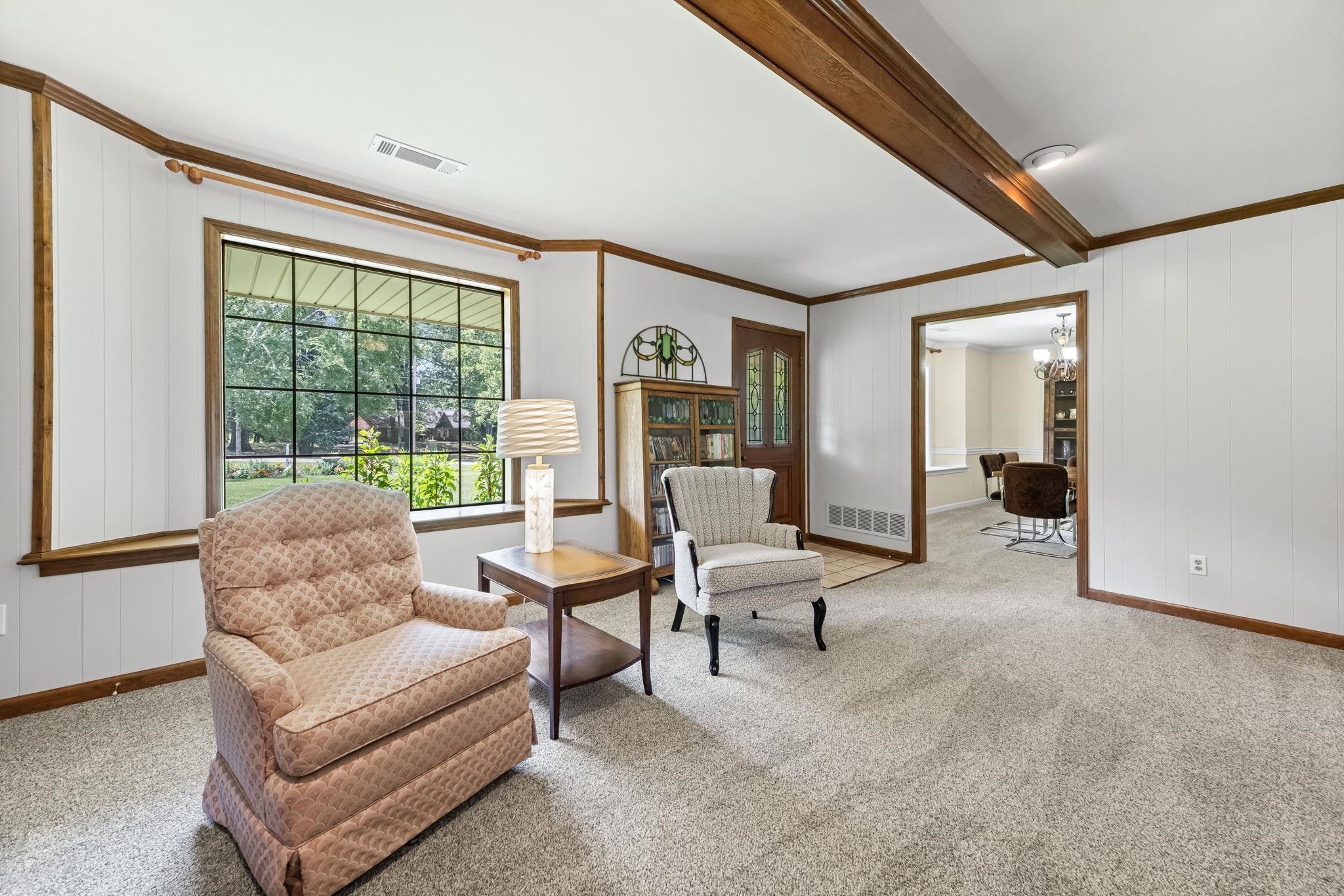 8140 HUNTERS HILL CV