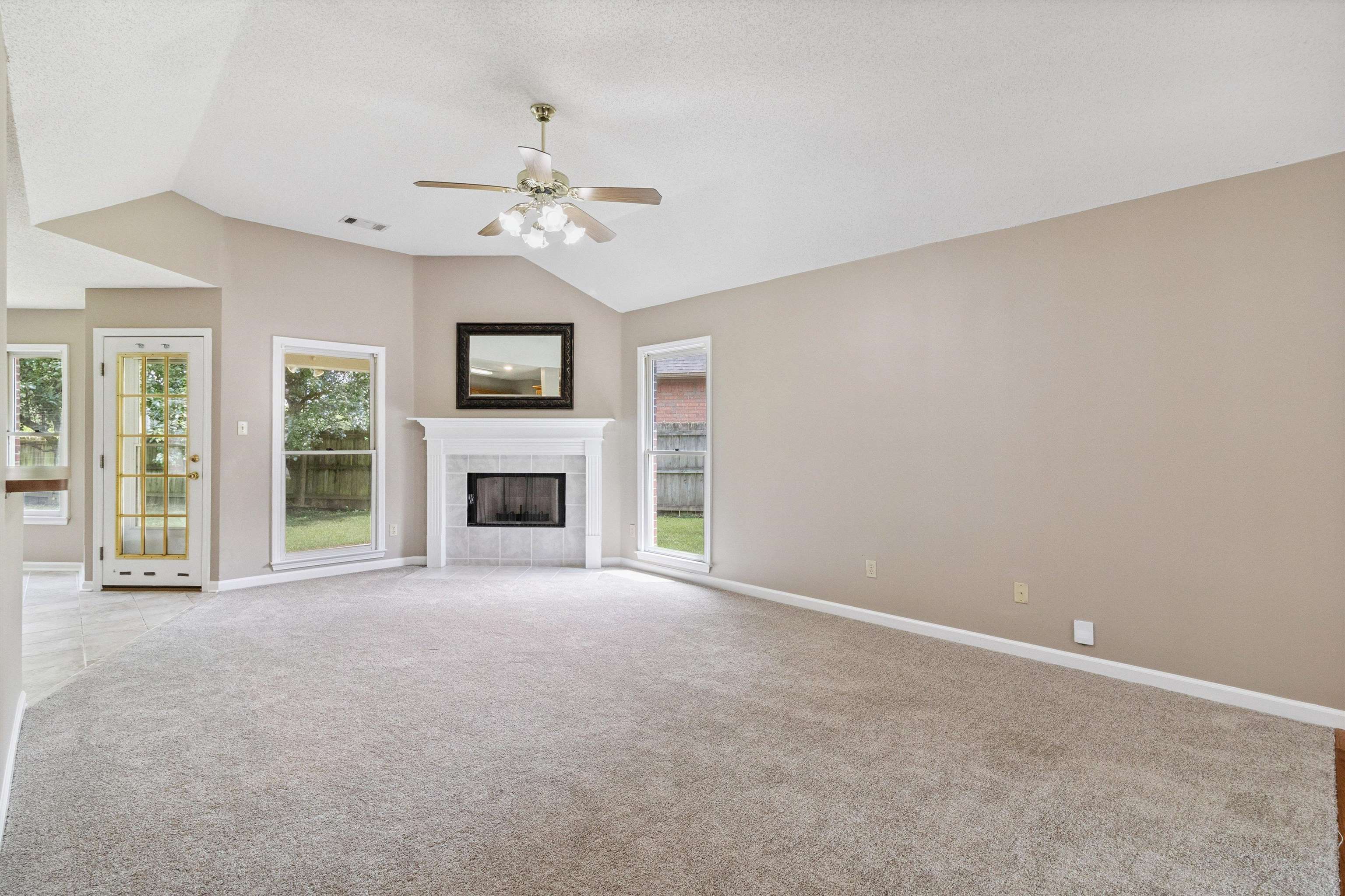 157 DUDNEY MEAD CV