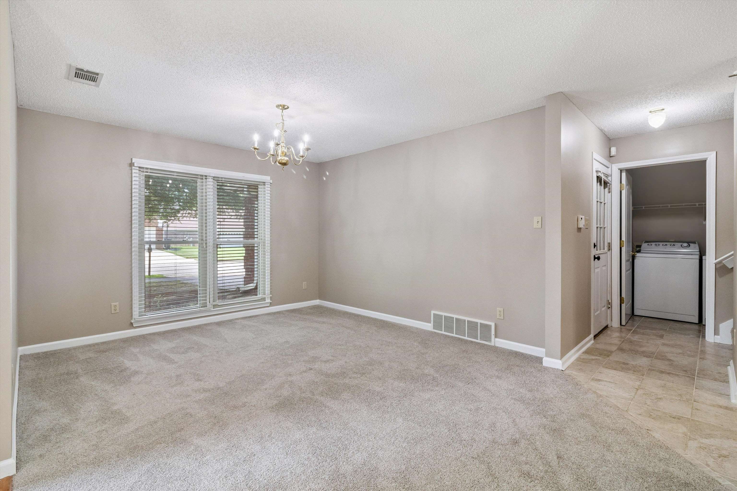 157 DUDNEY MEAD CV