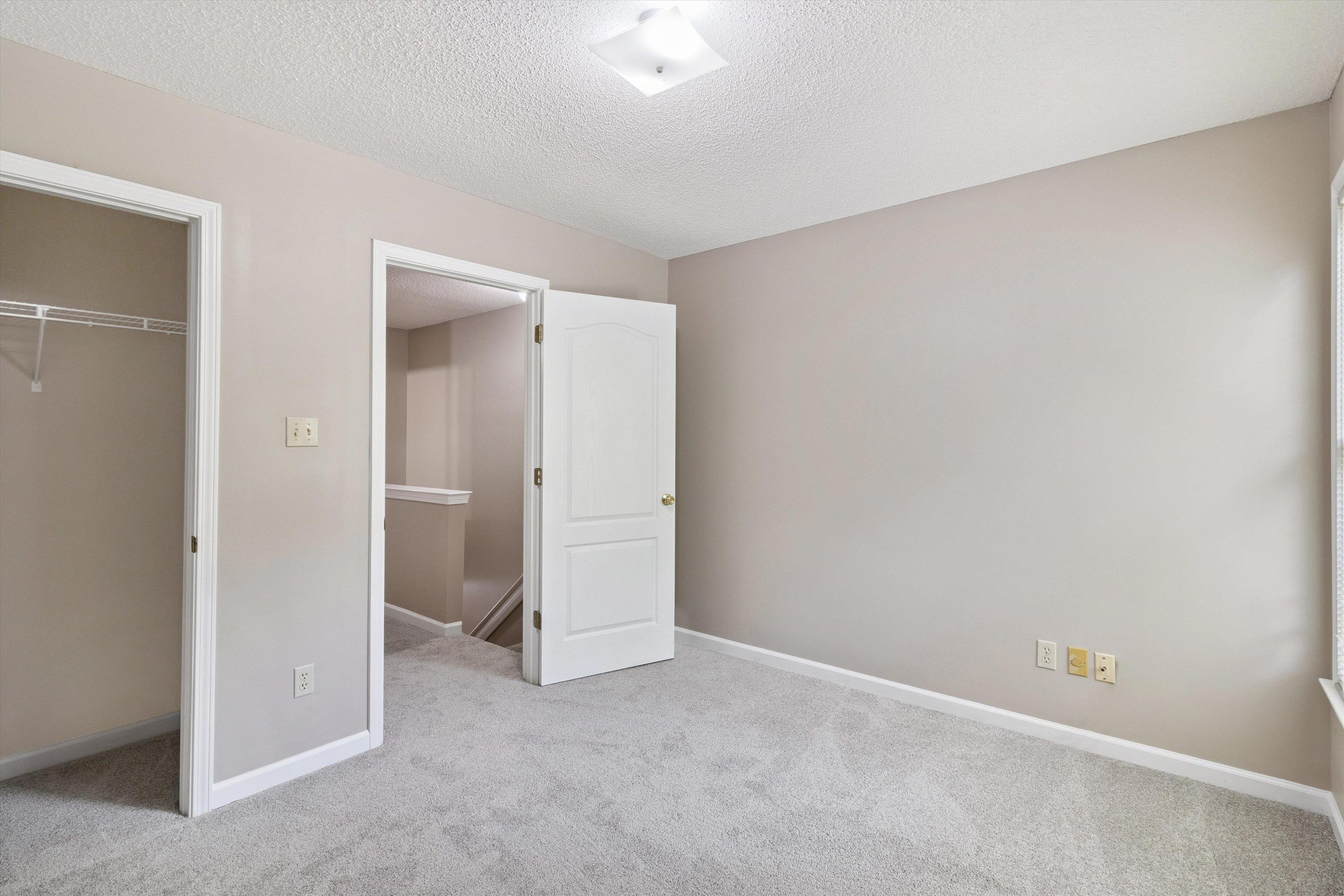 157 DUDNEY MEAD CV