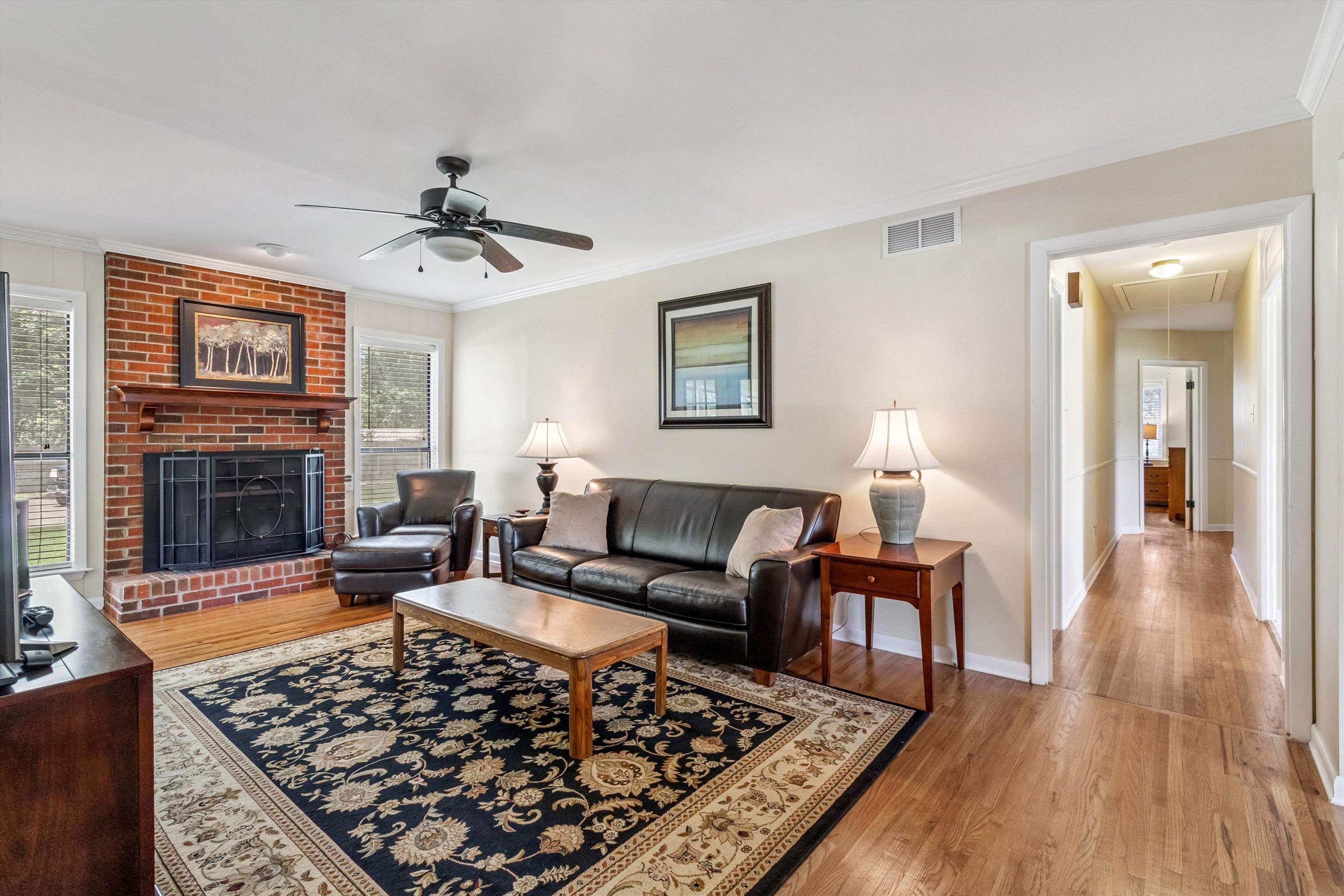 2523 E HAWTHORNE RD E