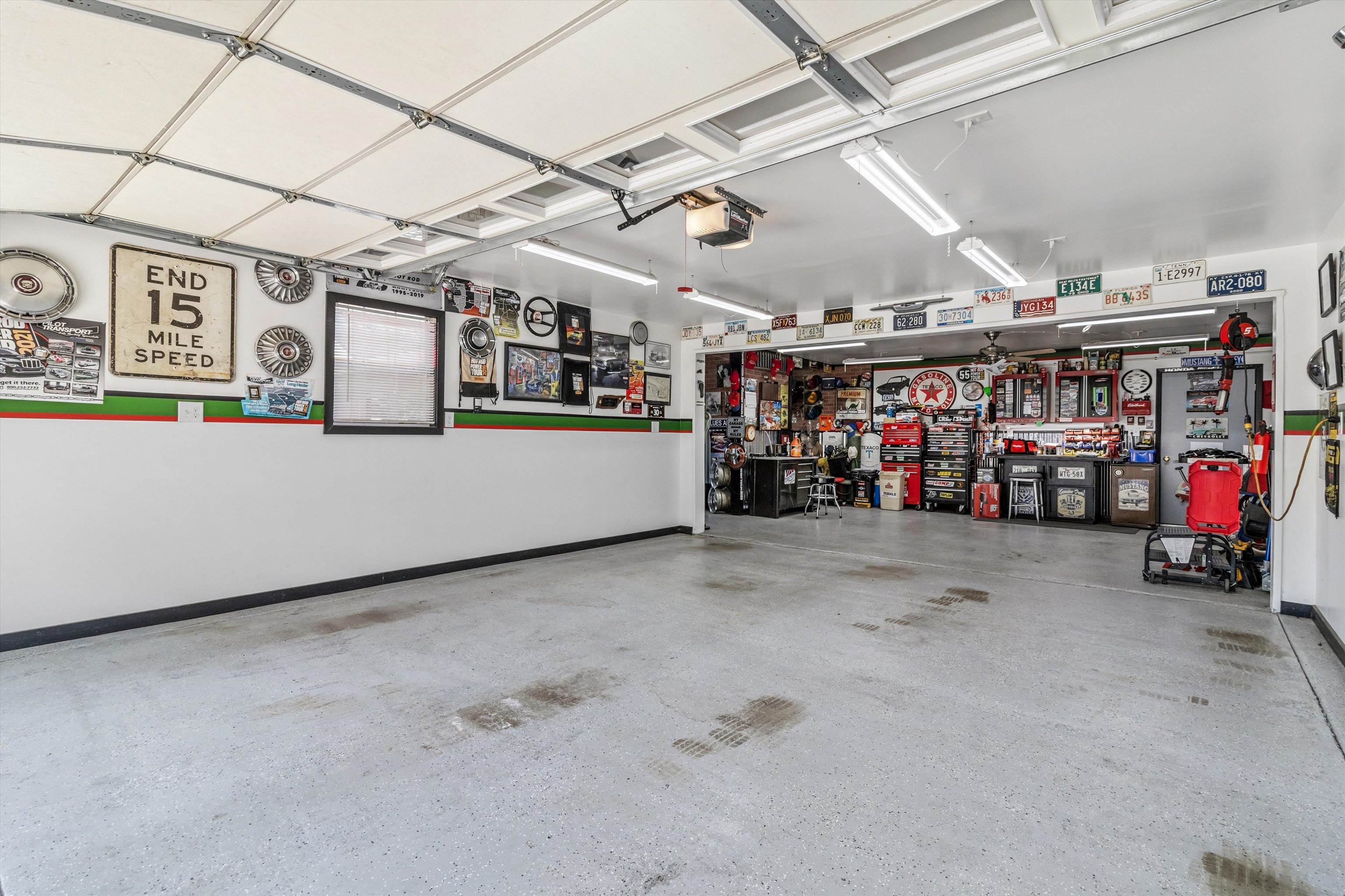 2523 E HAWTHORNE RD E