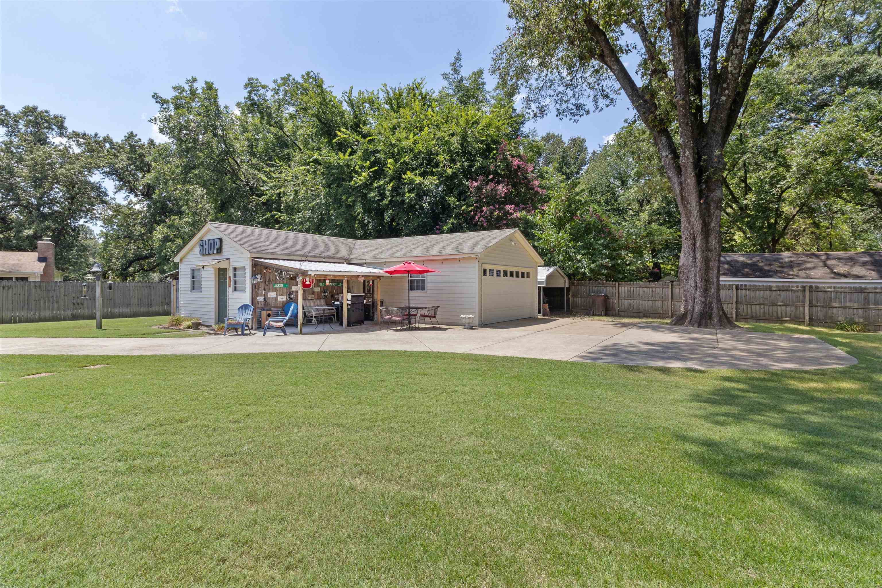 2523 E HAWTHORNE RD E