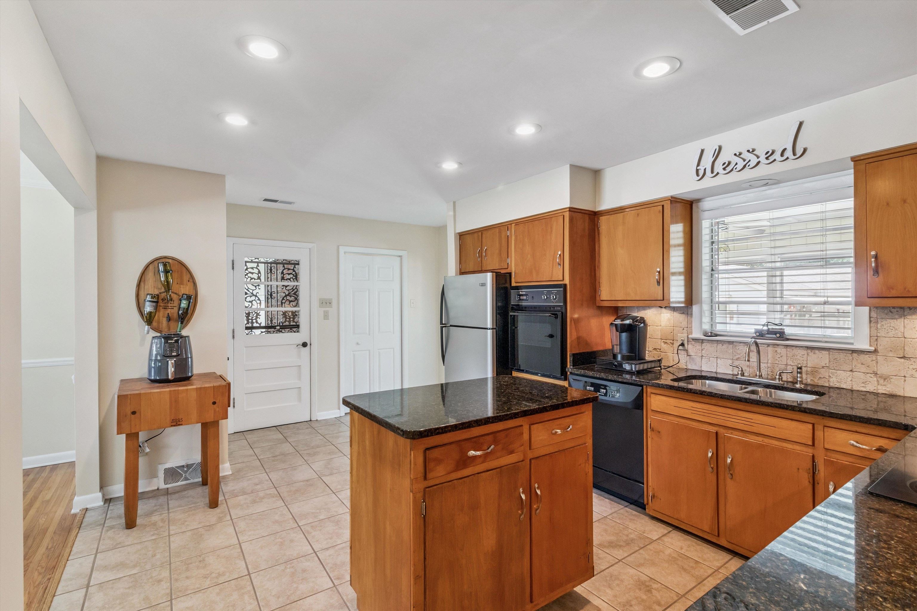 2523 E HAWTHORNE RD E