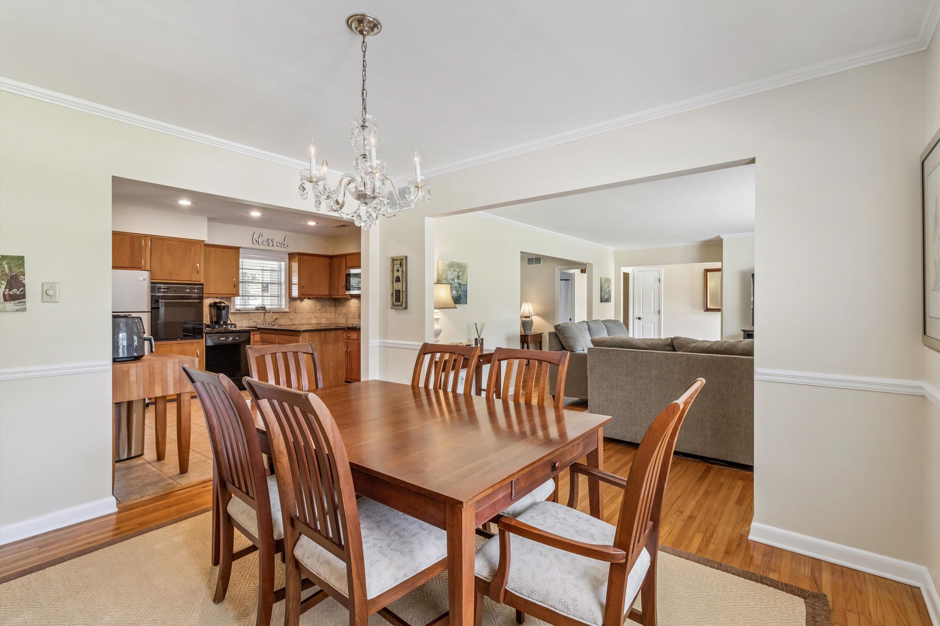 2523 E HAWTHORNE RD E