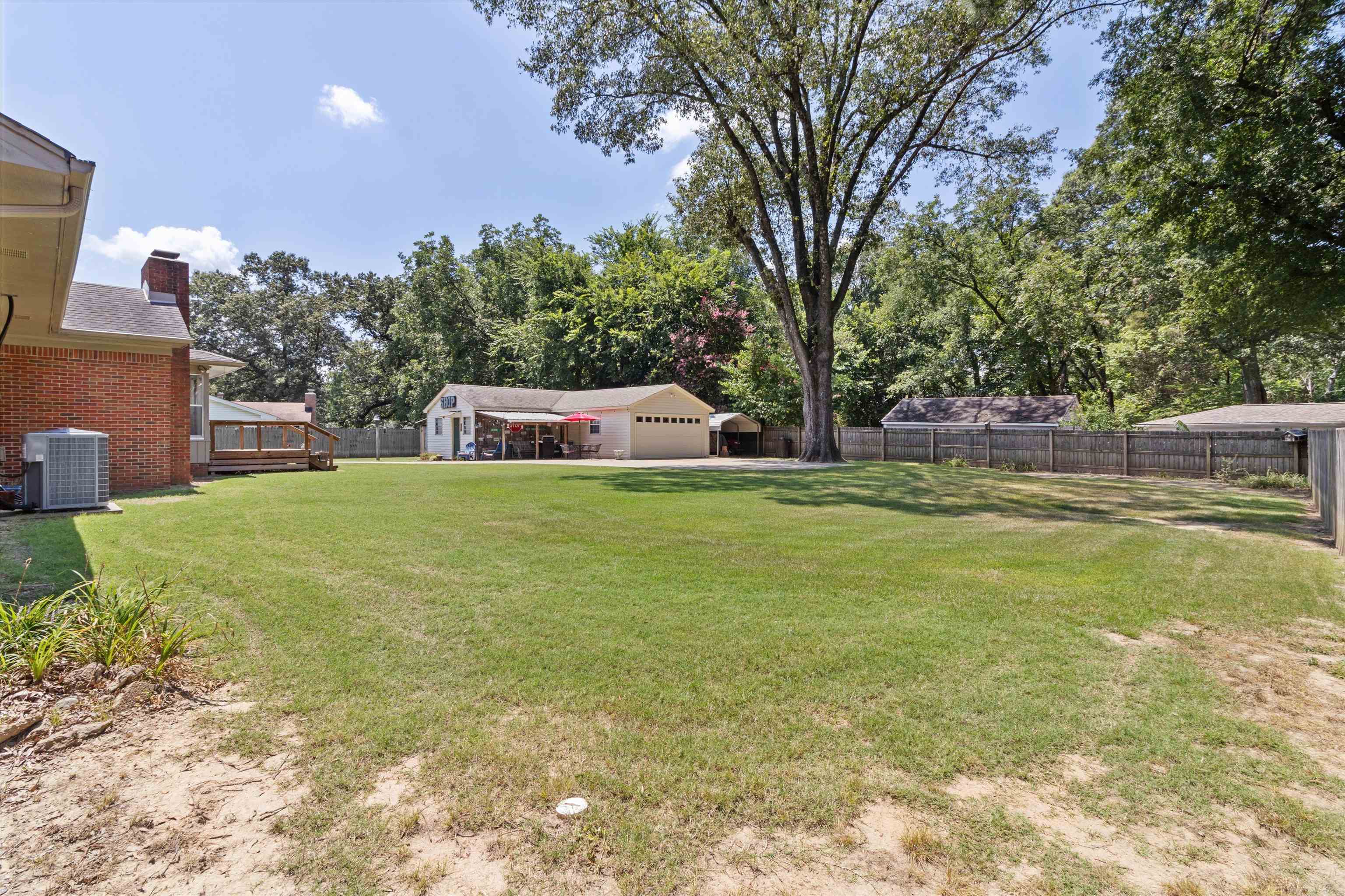 2523 E HAWTHORNE RD E