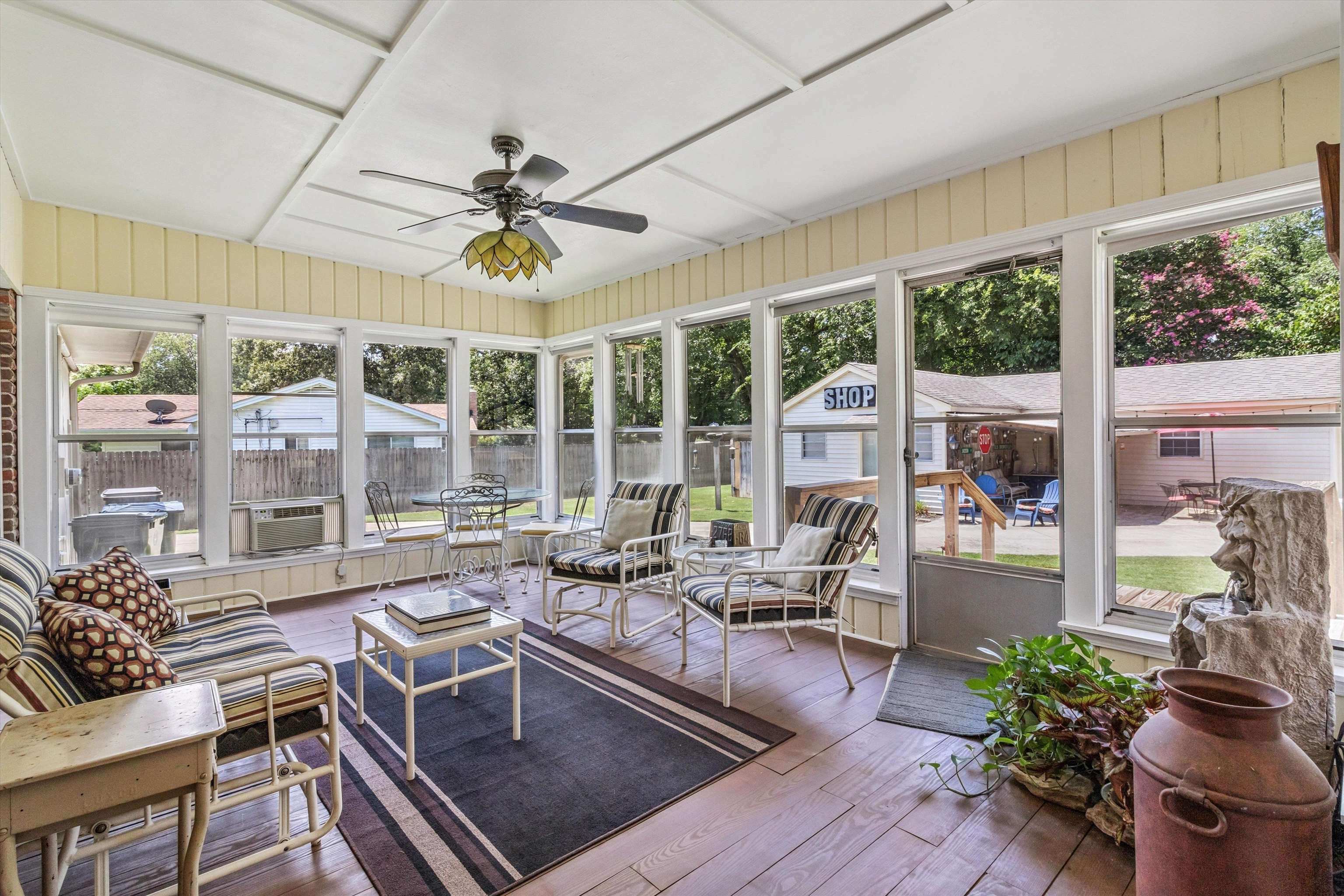 2523 E HAWTHORNE RD E