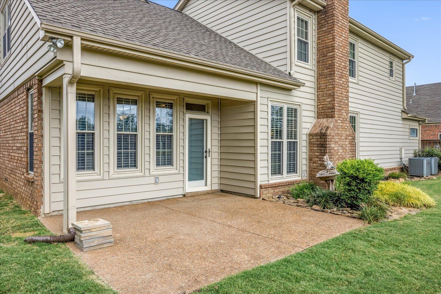3148 HILL LAKE DR
