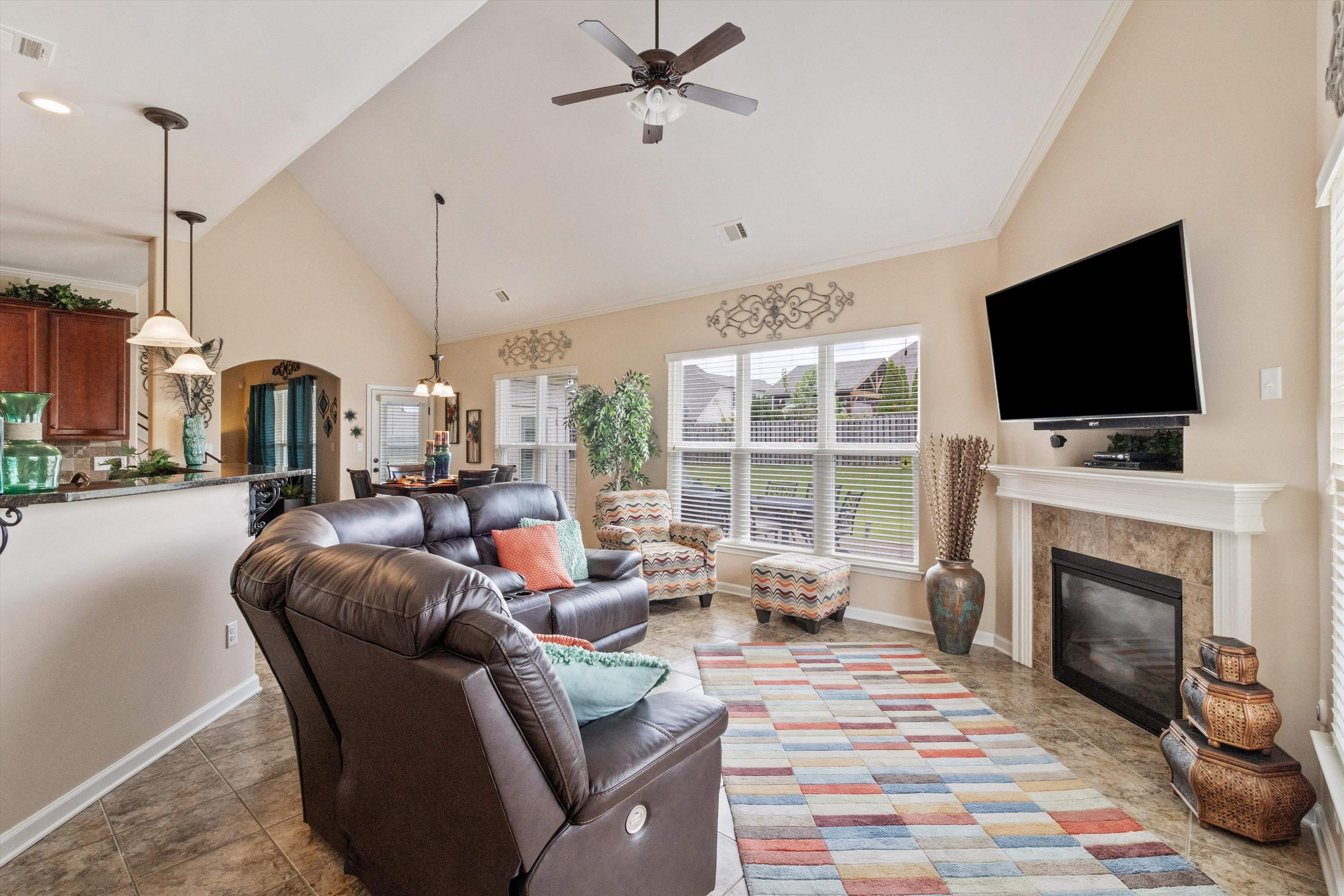 4588 CRADDLE HILL DR
